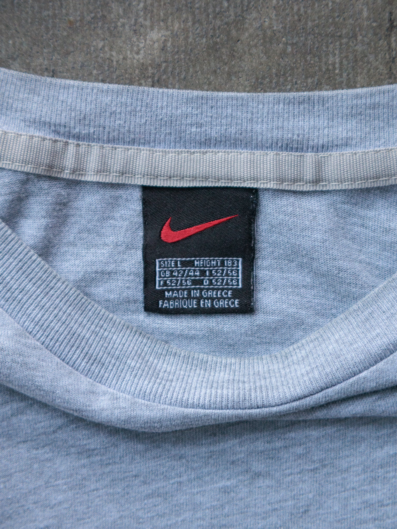 Vintage 00s Grey Nike Swoosh Tee (L)