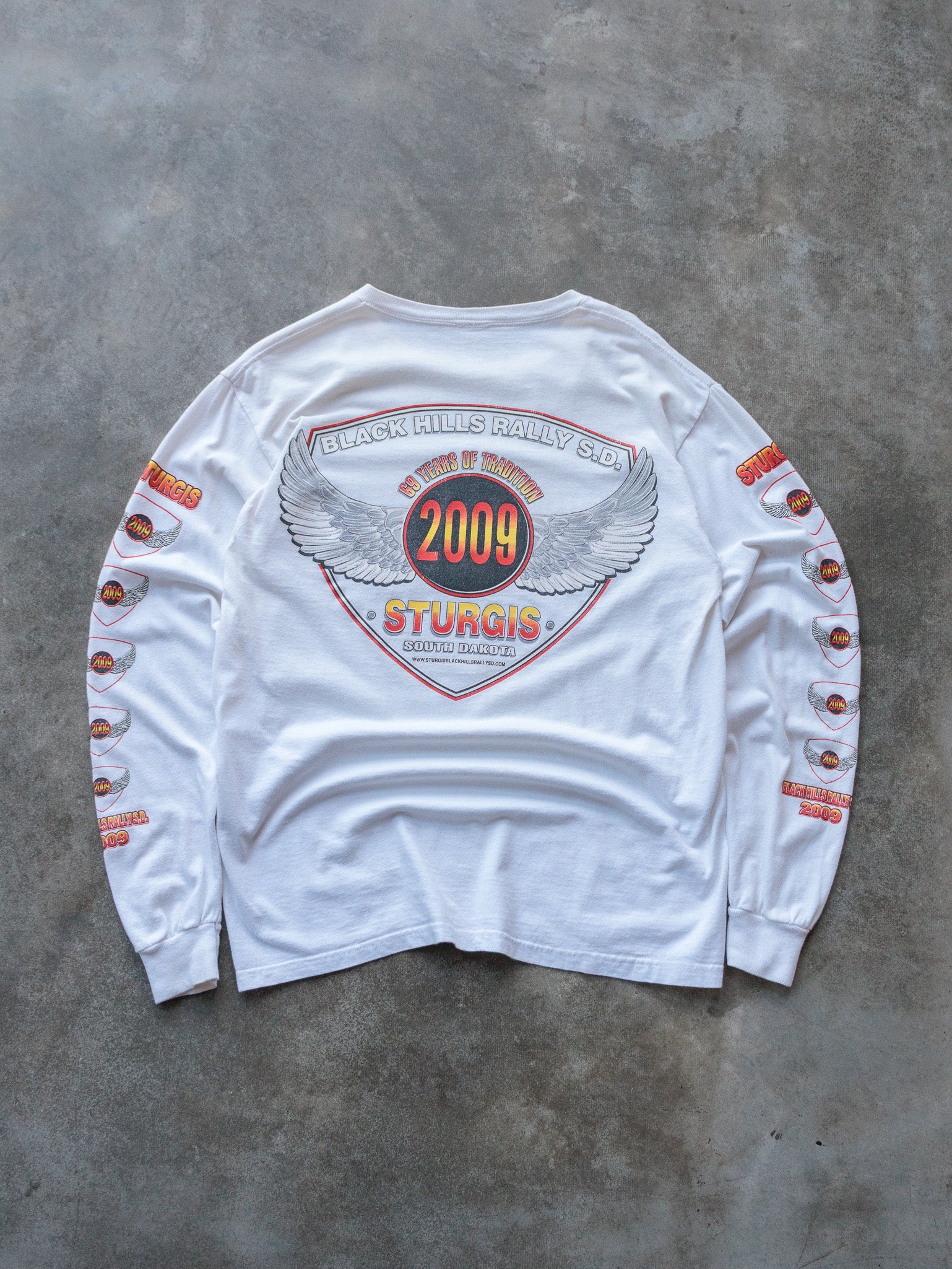 Vintage 2009 White Sturgis Black Hills Rally Long Sleeve Tee (-)