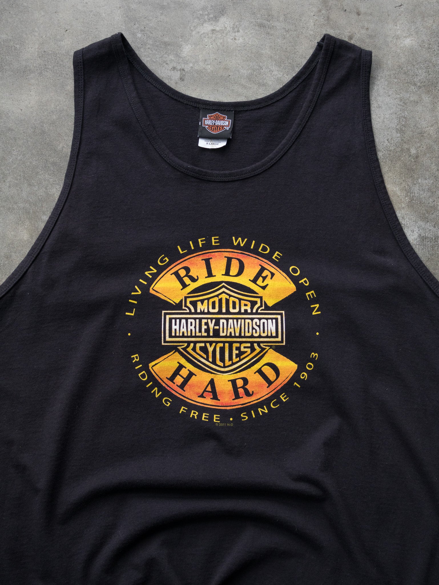 Vintage 2011 Black Harley-Davidson Tulsa Oklahoma Tank (XL)