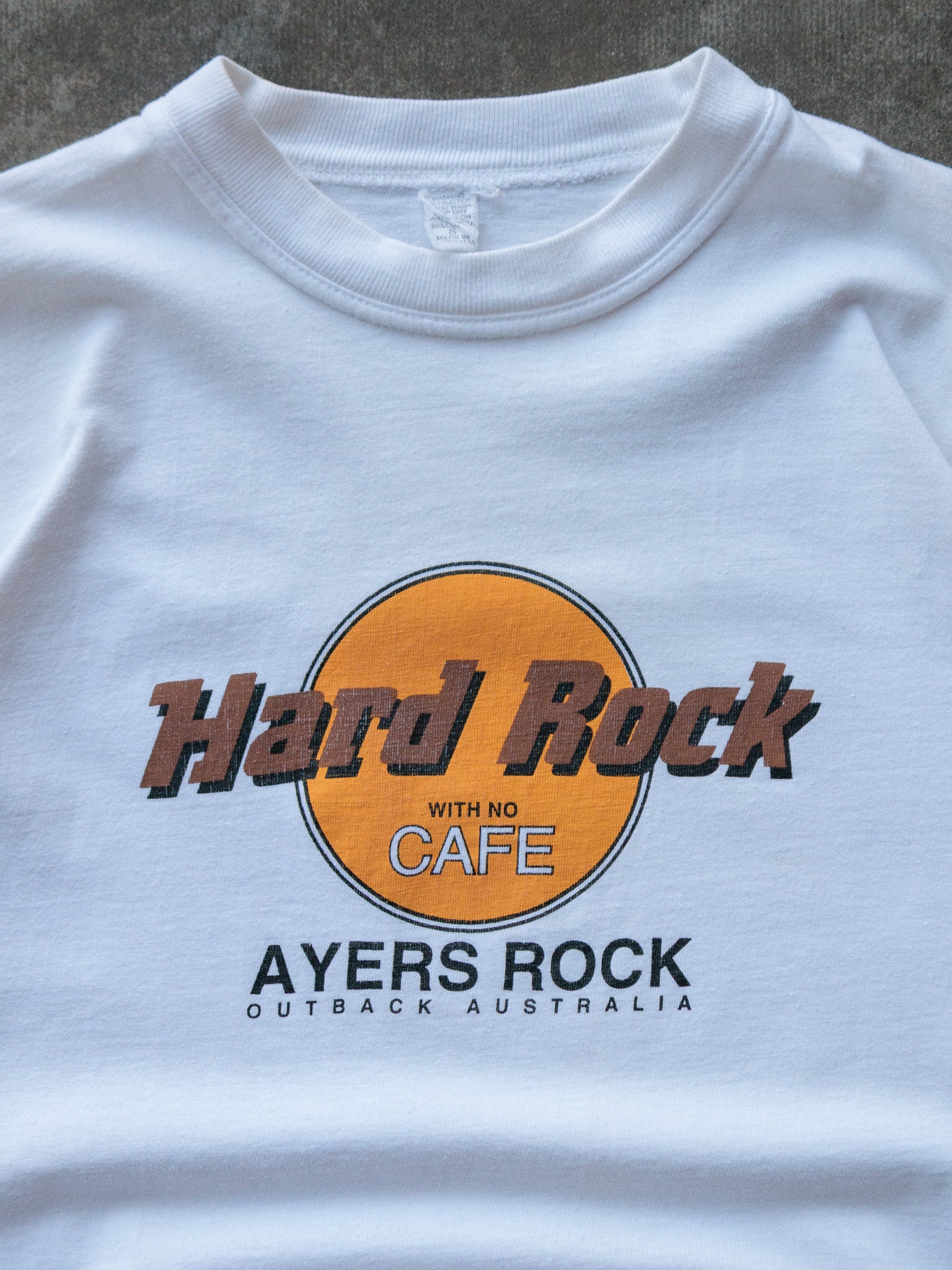 Vintage White Hard Rock With No Cafe Ayers Rock Slogan Tee (S)