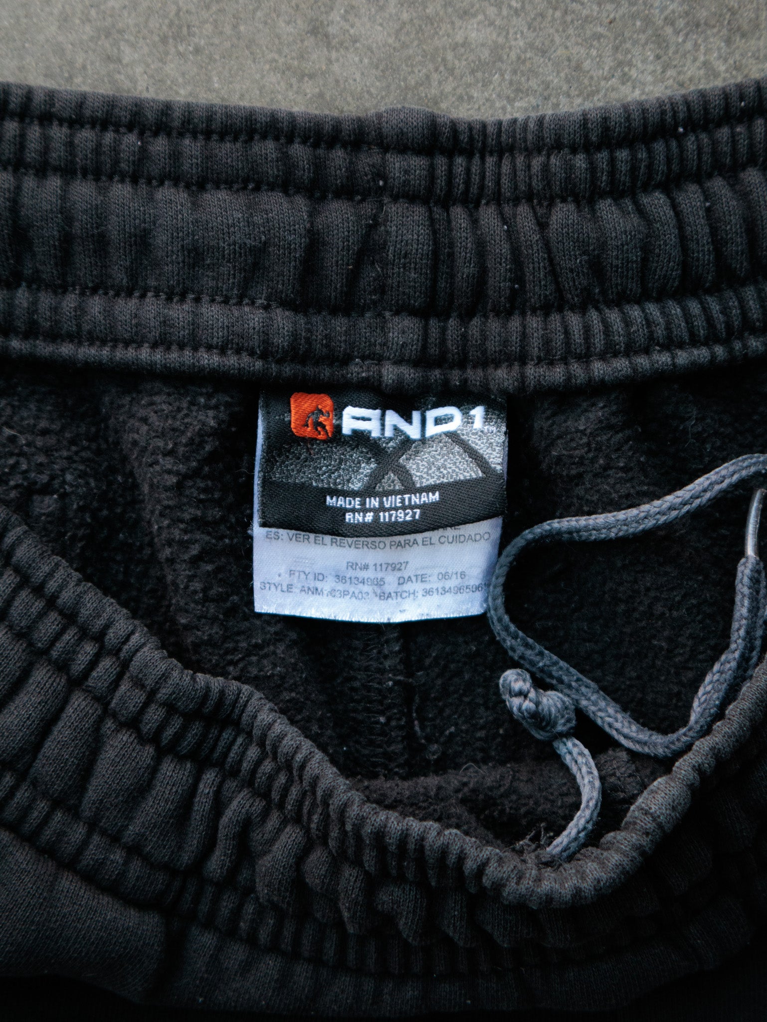 Black AND1 Cargo Sweatpants (L)