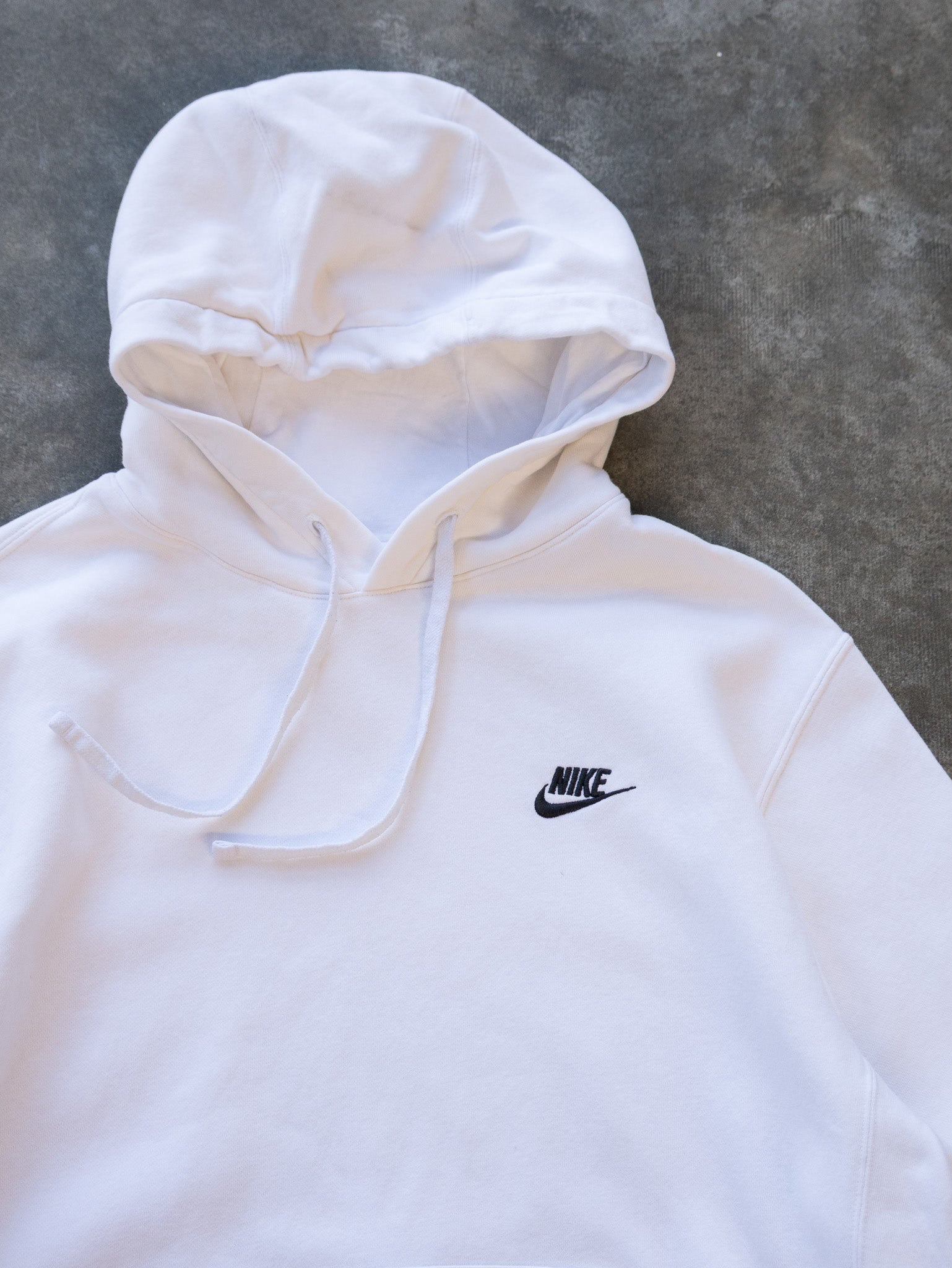 white nike vintage hoodie