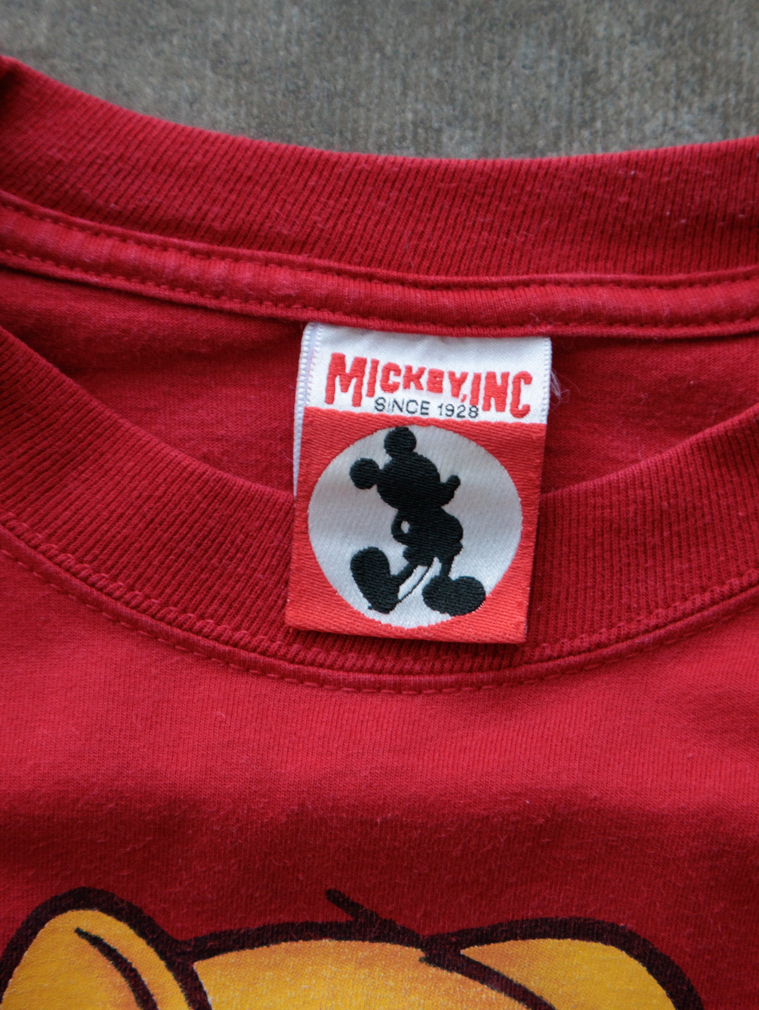 Vintage Disney Winnie the Pooh Tee (L)