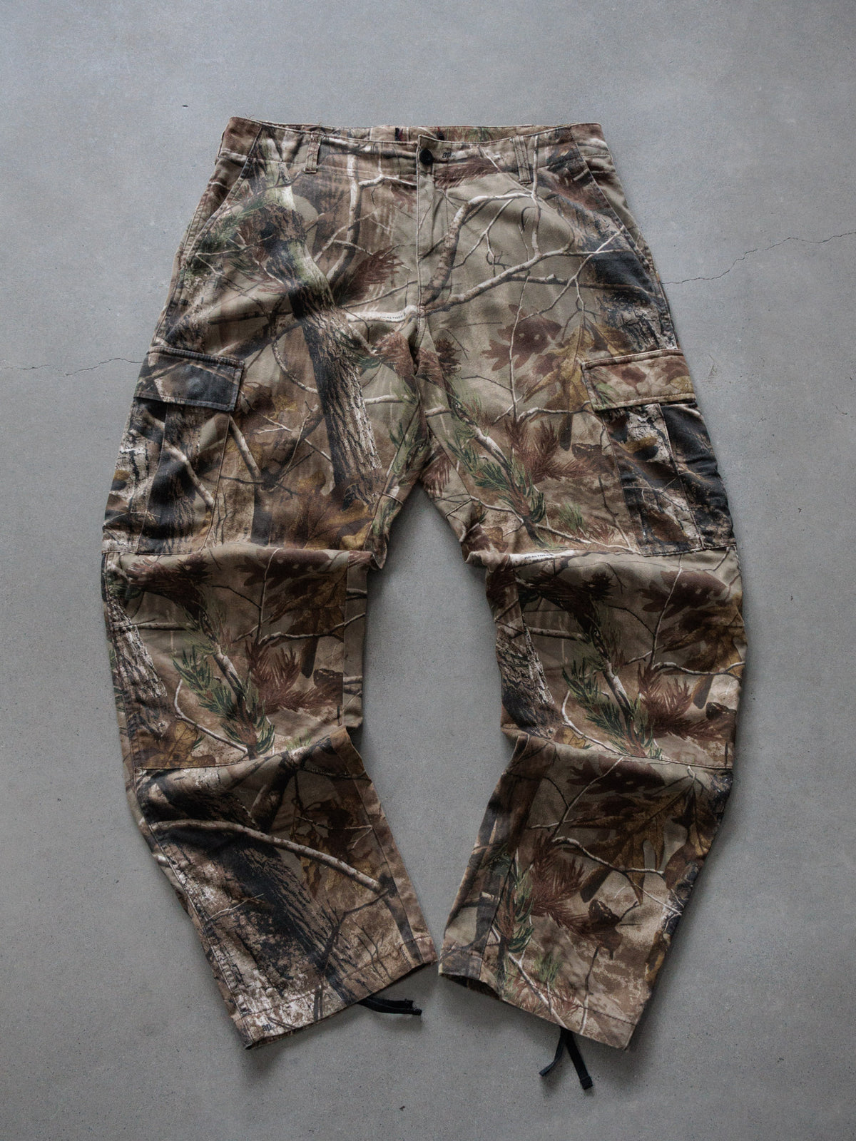 Vintage Realtree Camo Cargo Pants (L)