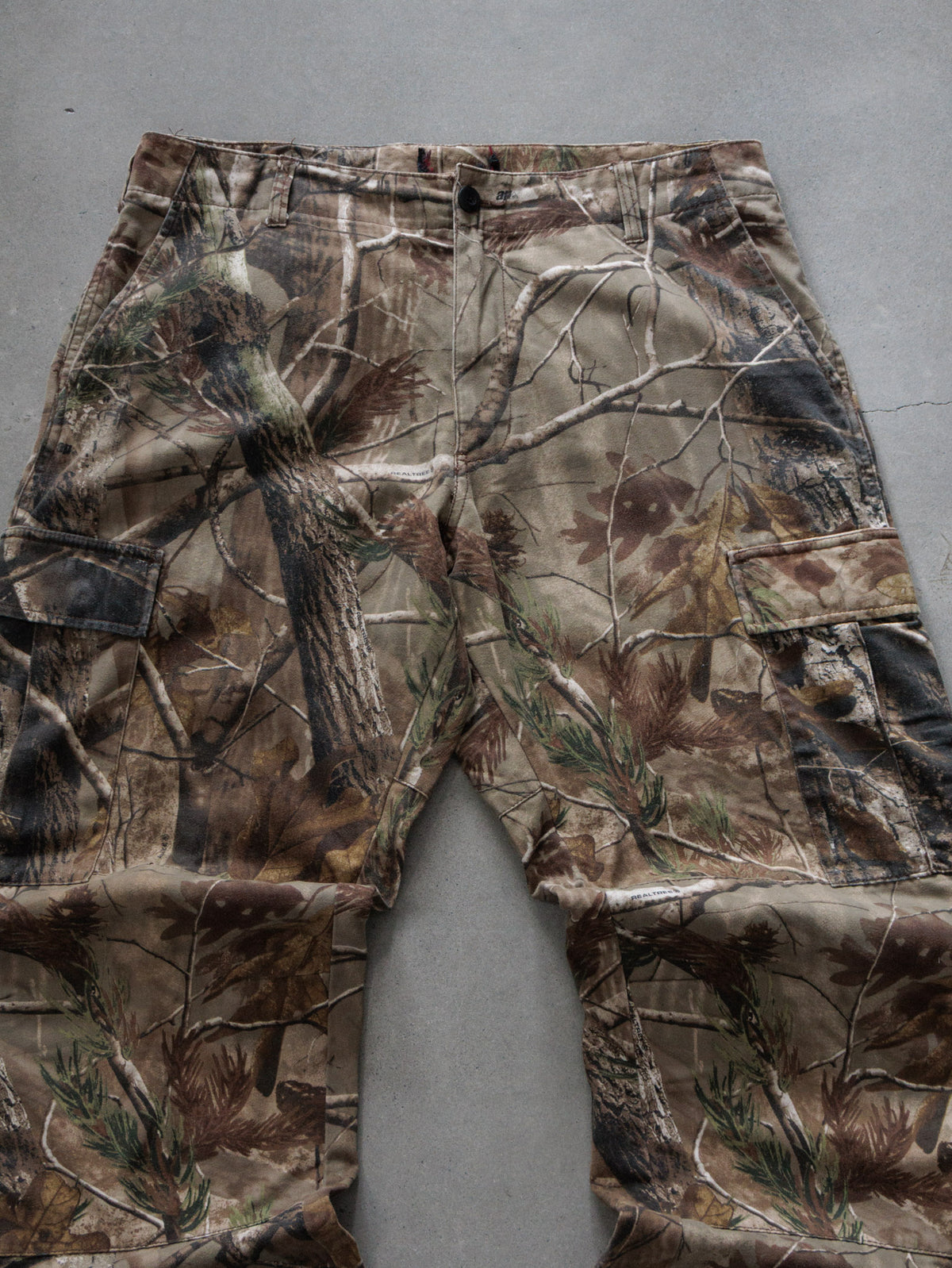 Vintage Realtree Camo Cargo Pants (L)