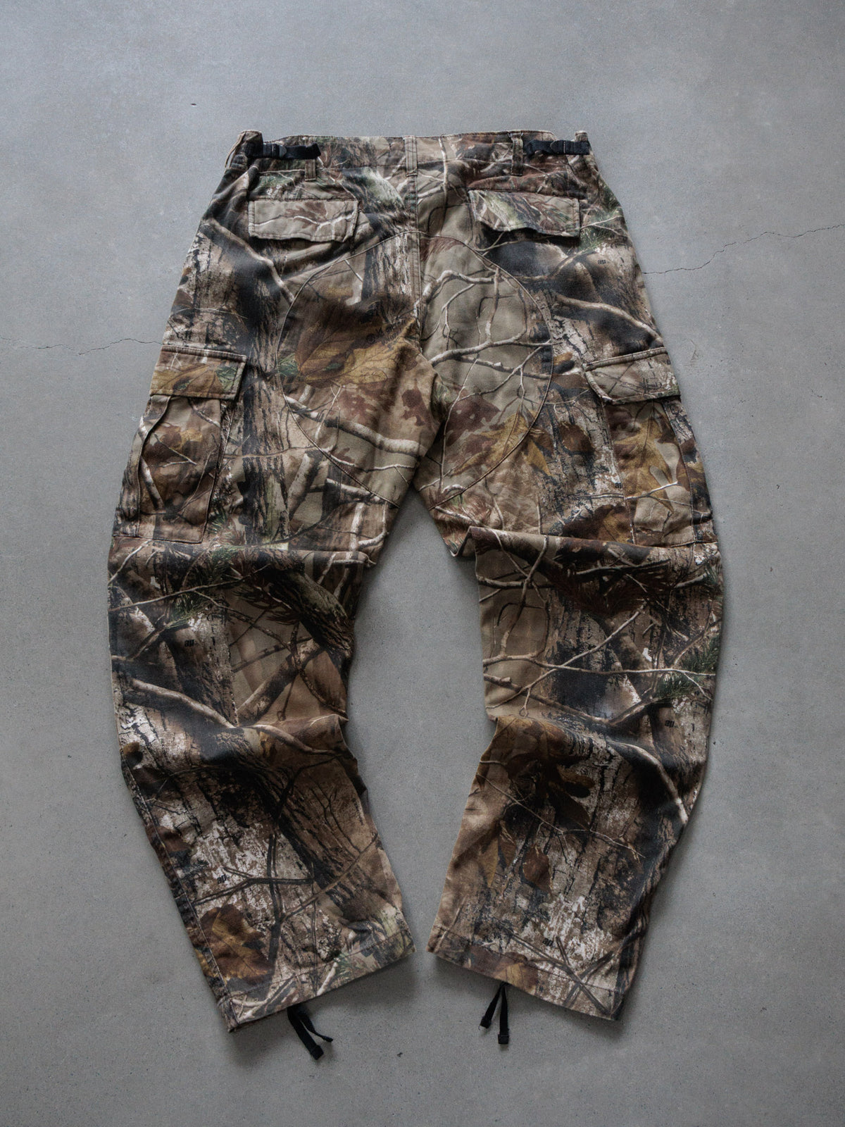 Vintage Realtree Camo Cargo Pants (L)