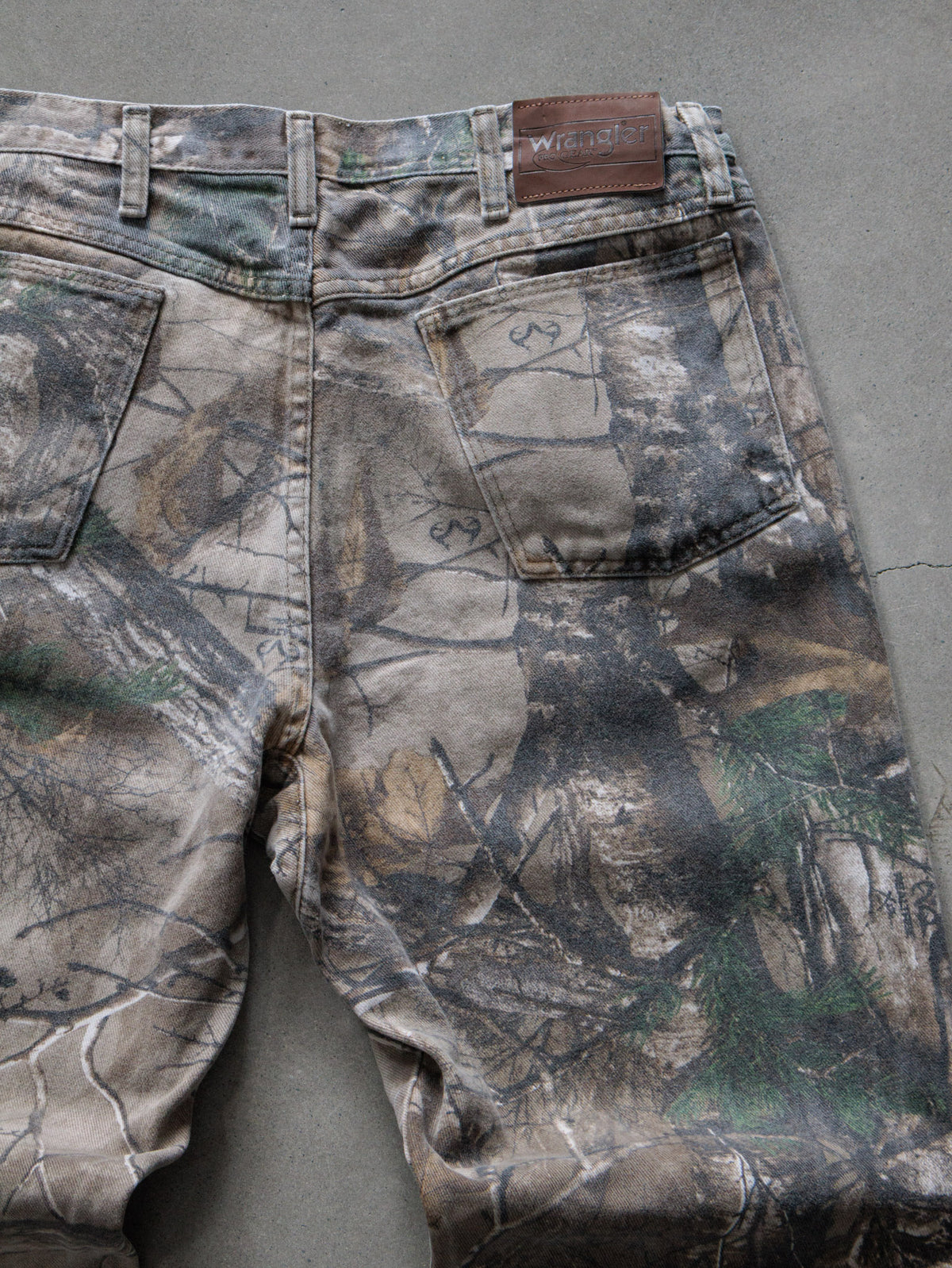Vintage 90s Brown Realtree Camo Wrangler Pants (W36)