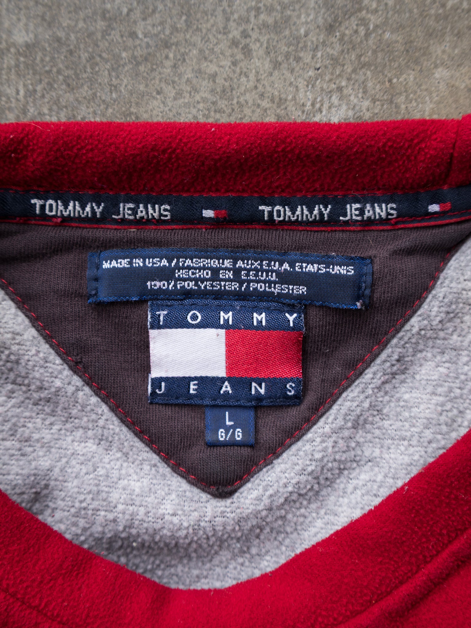 Vintage 90s Red Tommy Jeans Panel Fleece Sweatshirt (L)