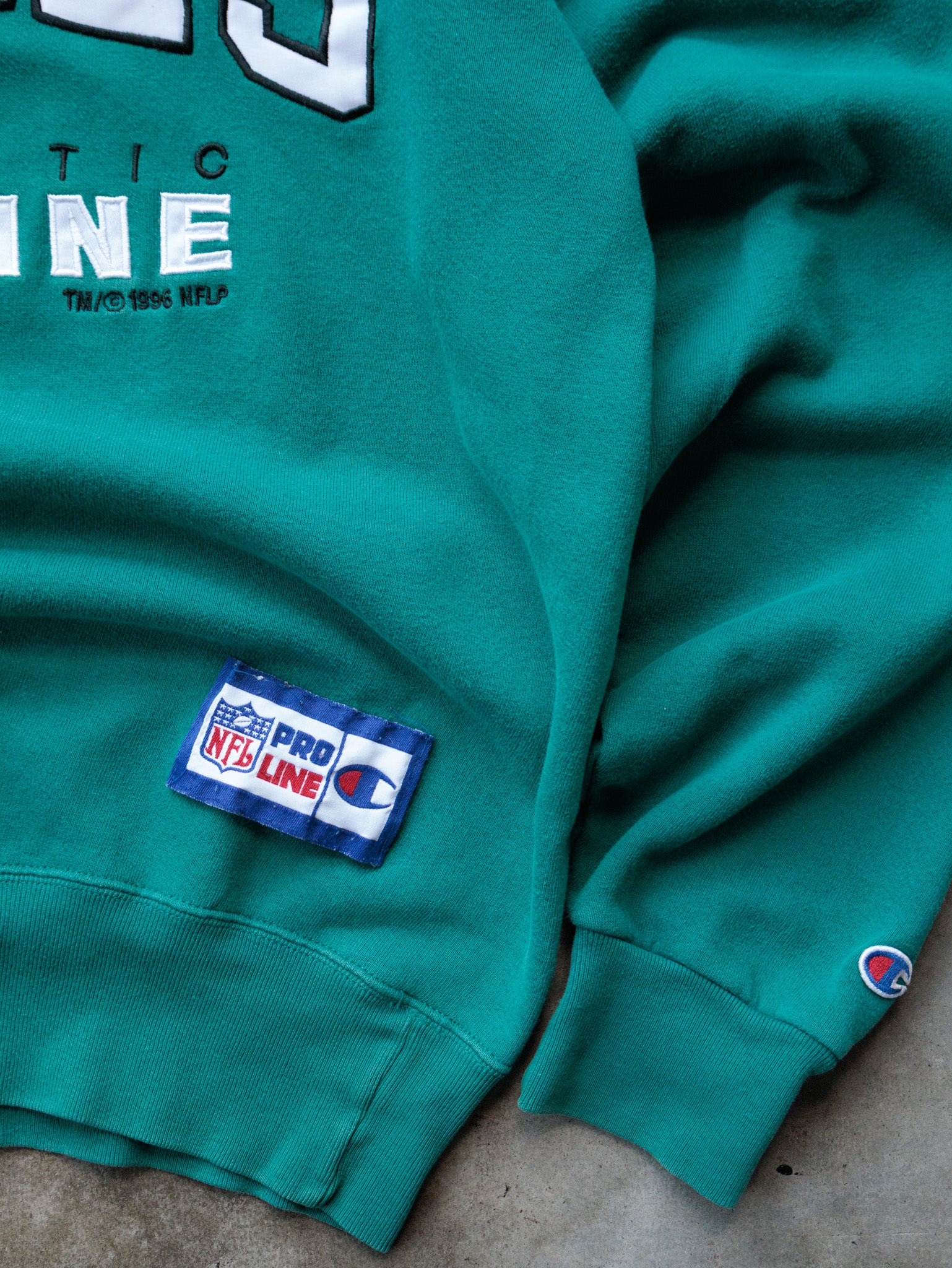 Vintage 90s Green Philadelphia Eagles Champion Sweatshirt (L)