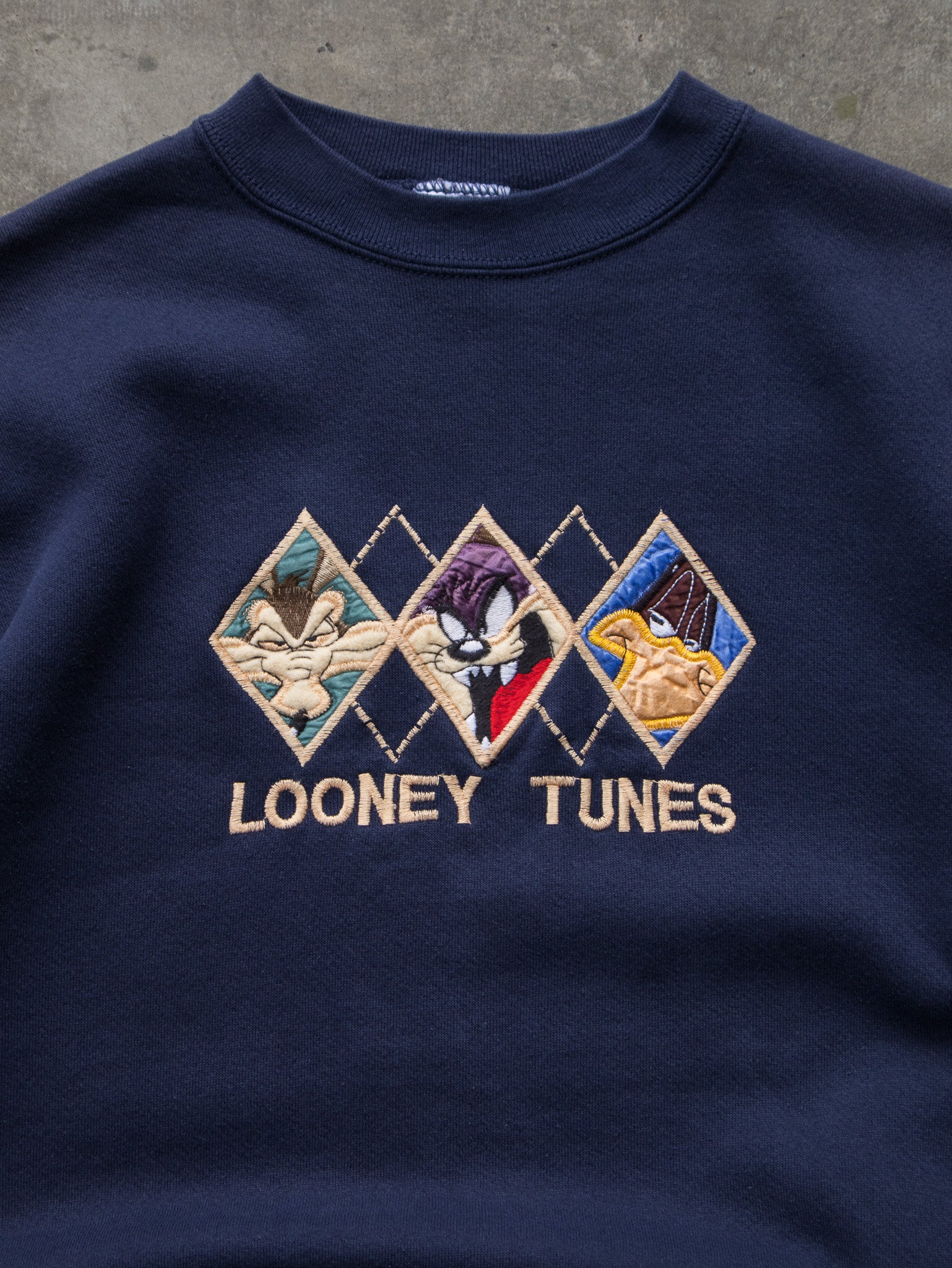 Vintage 90s Navy Looney Tunes Embroidered Sweatshirt (M)