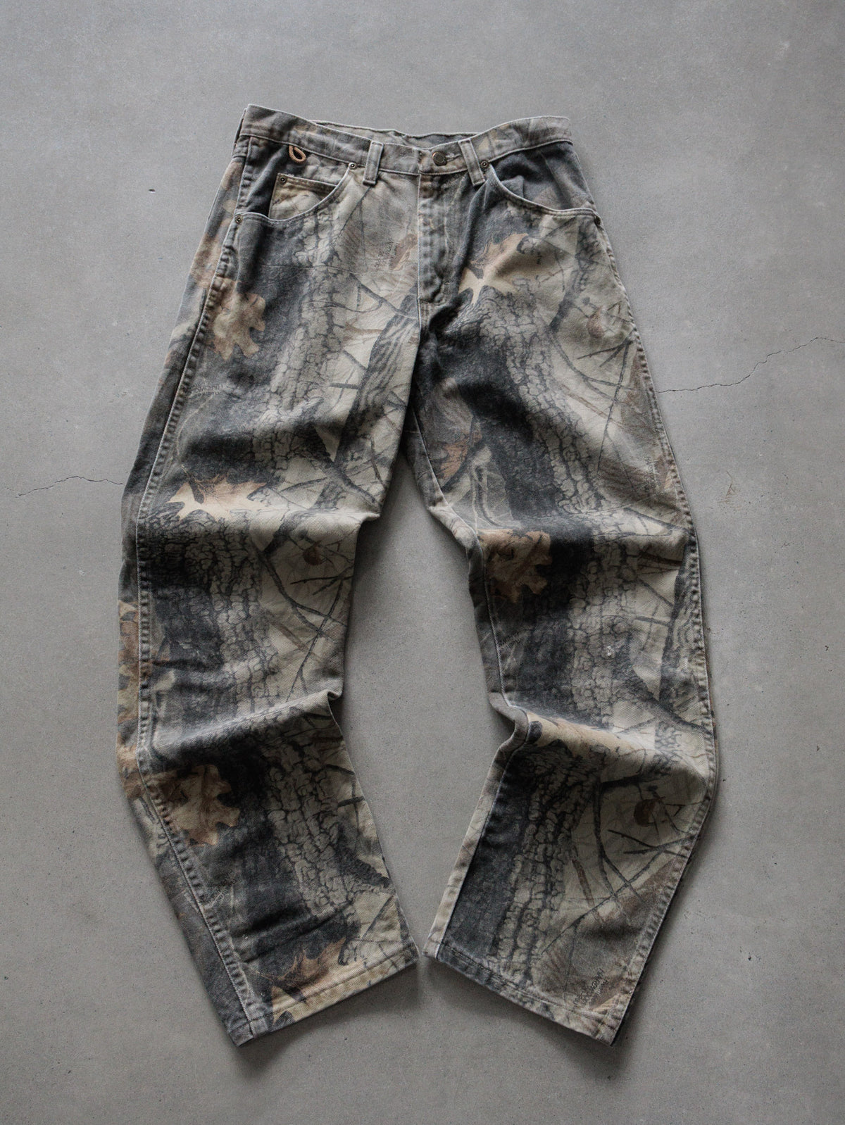 Vintage 90s Brown Realtree Hardwoods Camo Wrangler Pants (-)