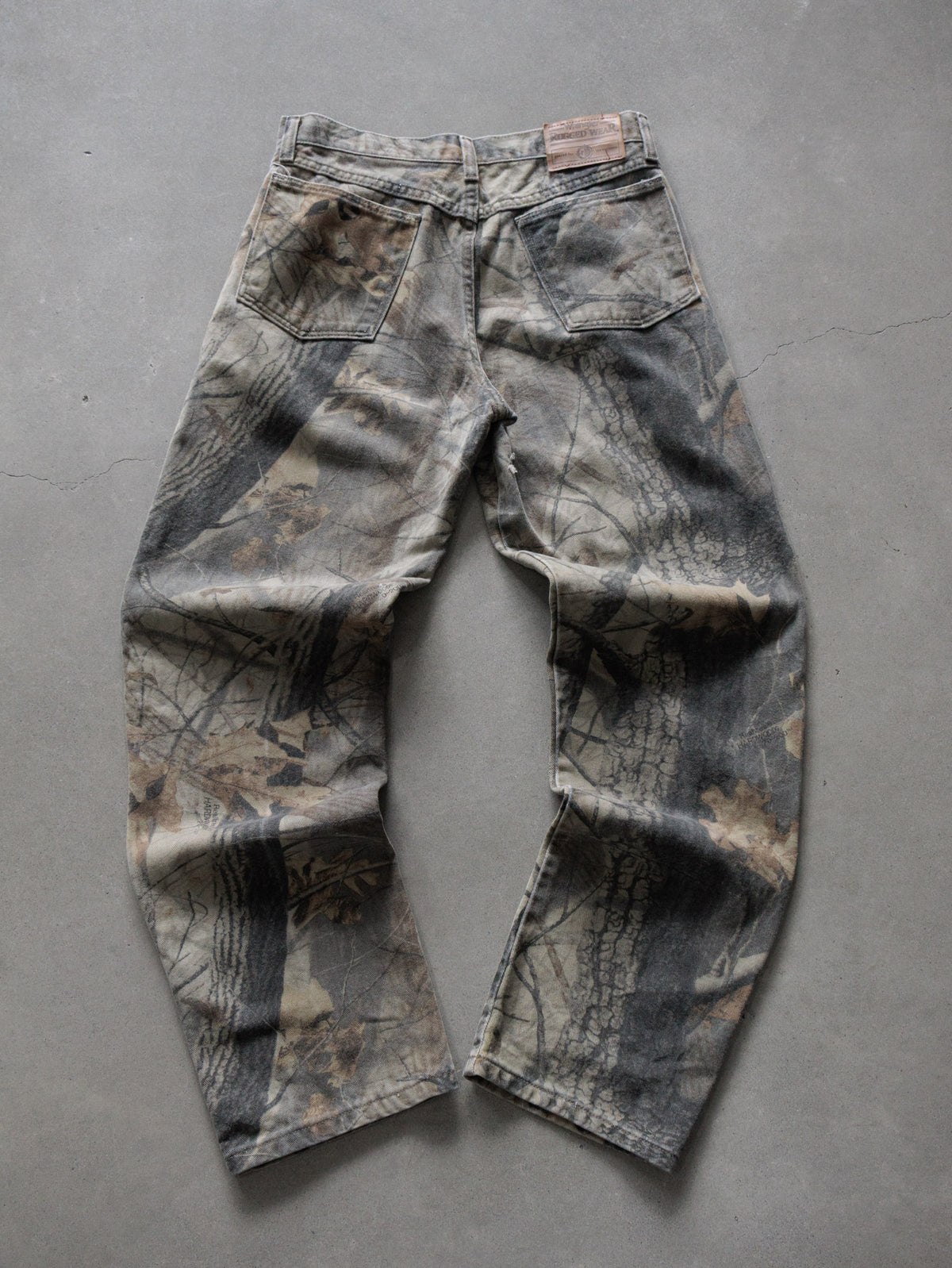 Vintage 90s Brown Realtree Hardwoods Camo Wrangler Pants (-)