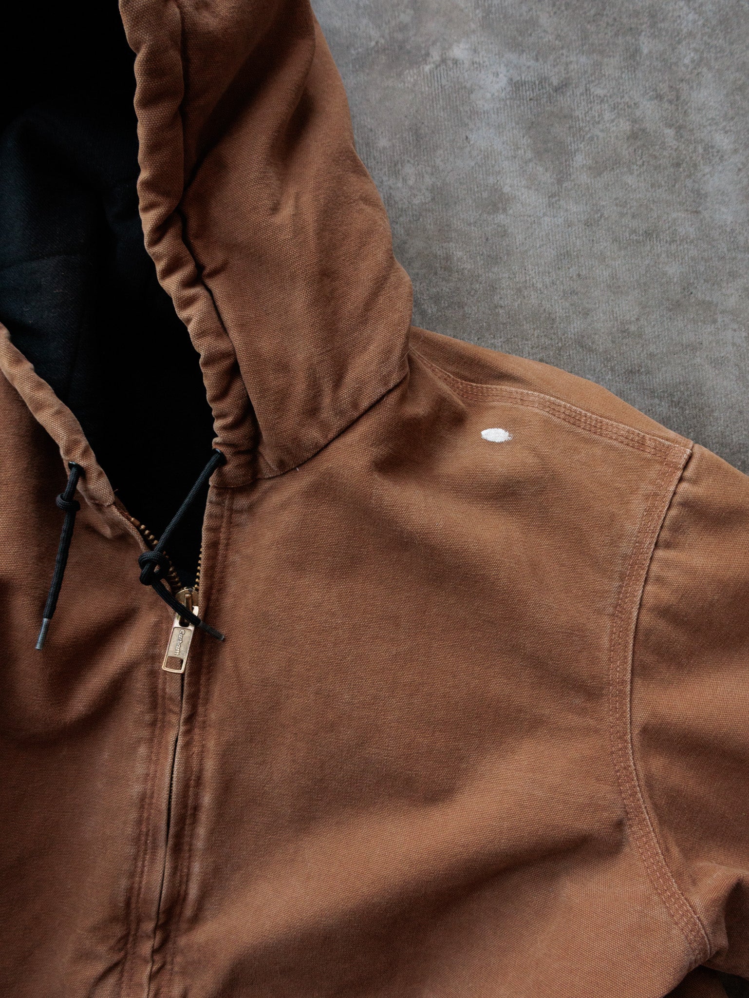 Vintage 2005 Carhartt J130 BRN 'Brown' Active Jacket (L)