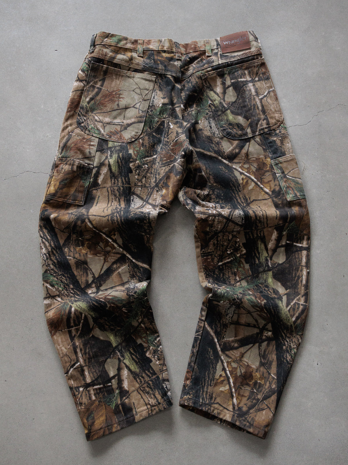 Vintage Brown Realtree Camo Wrangler Cargo Pants (W36)