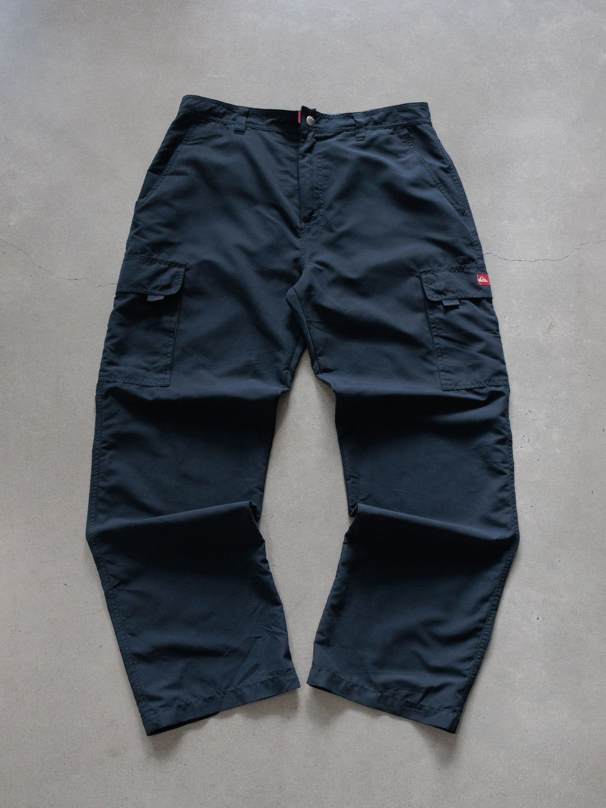 Vintage 00s Black Quiksilver Cargo Pants (W34)
