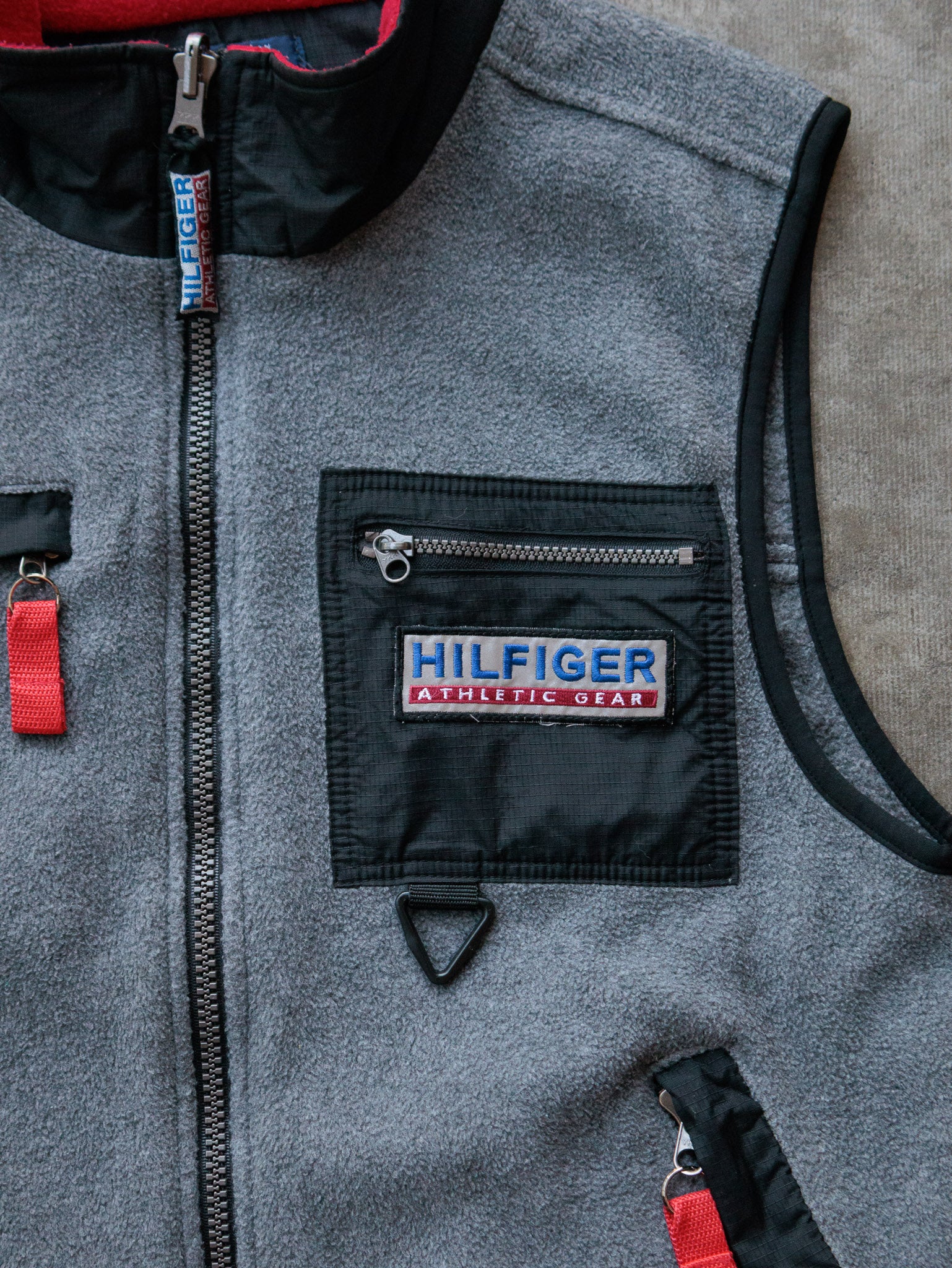 Vintage 90s Grey Tommy Hilfiger Athletic Gear Fleece Vest (M)