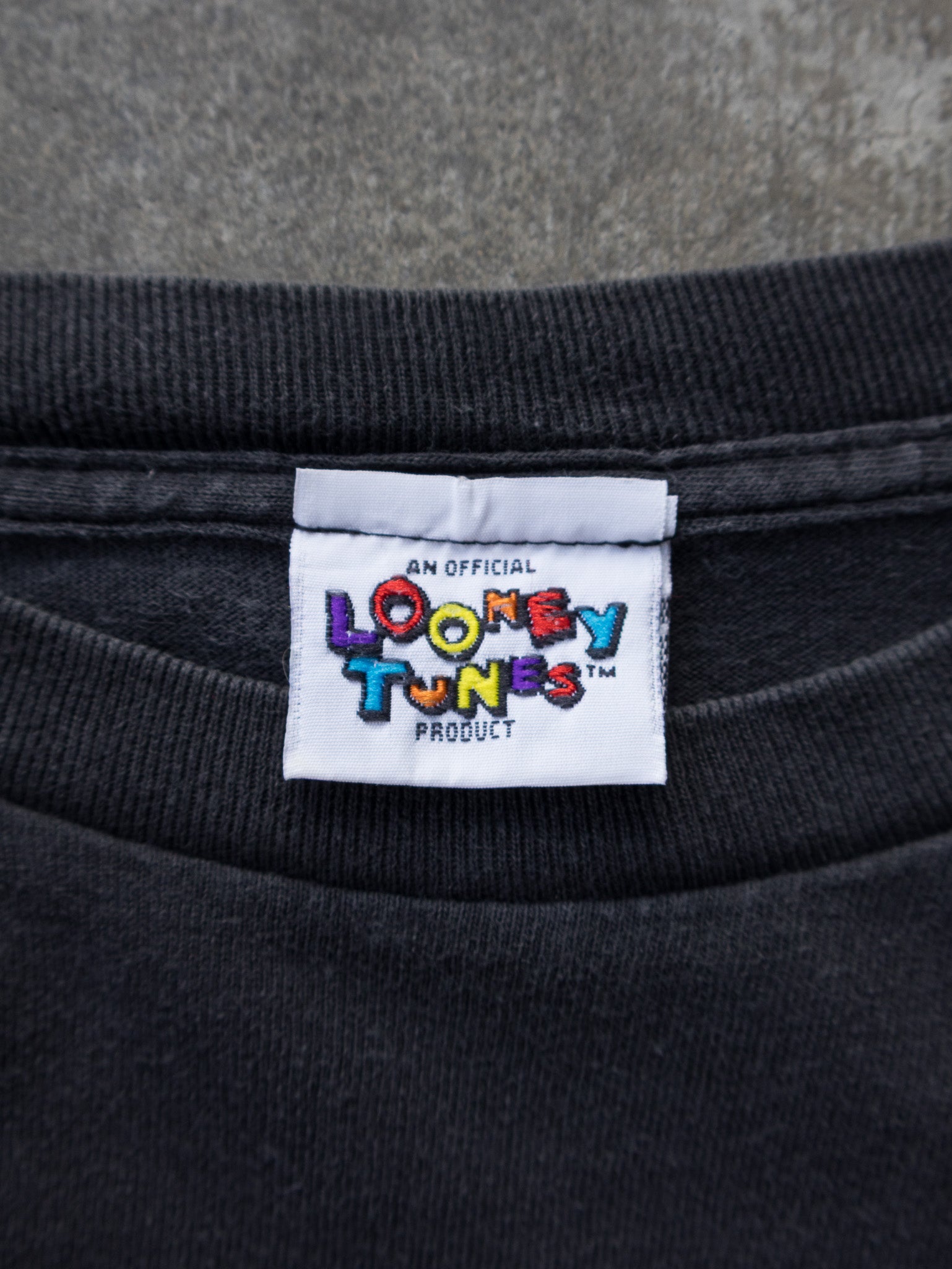 Vintage 1997 Black Looney Tunes Tasmanian Devil Tee (L)