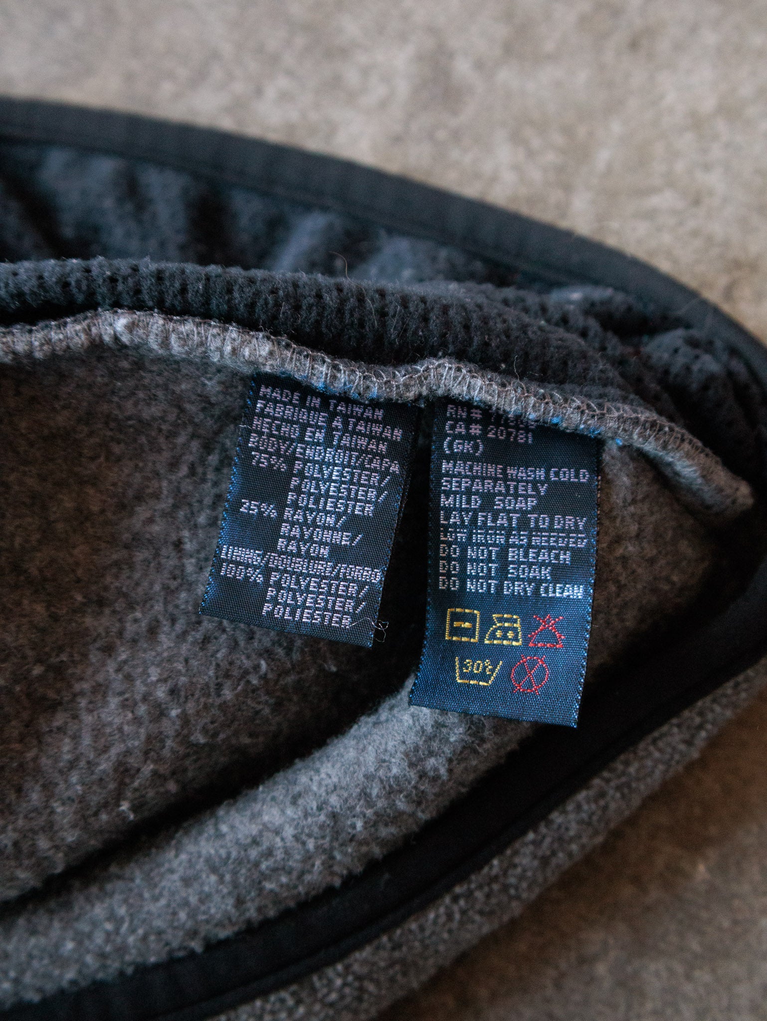 Vintage 90s Grey Tommy Hilfiger Athletic Gear Fleece Vest (M)