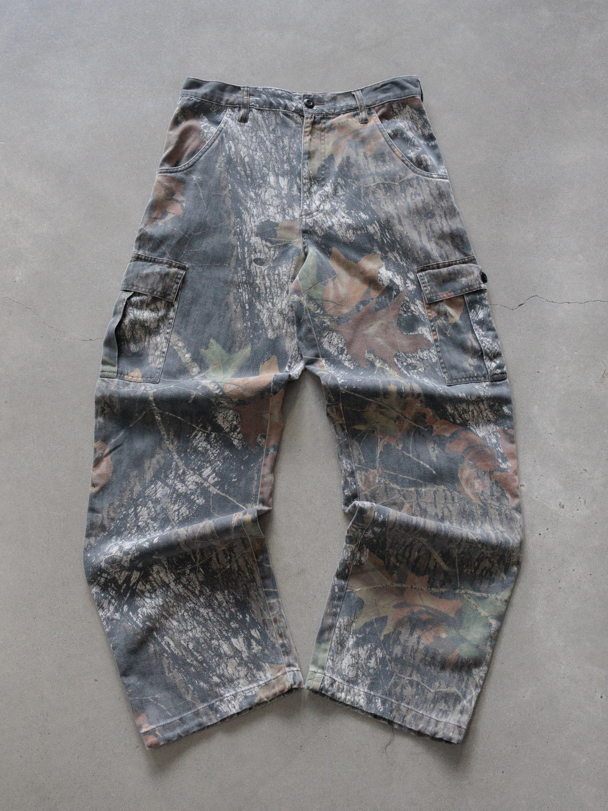 Vintage 00s Brown Mossy Oak Camo Denim Cargo Pants (W28)