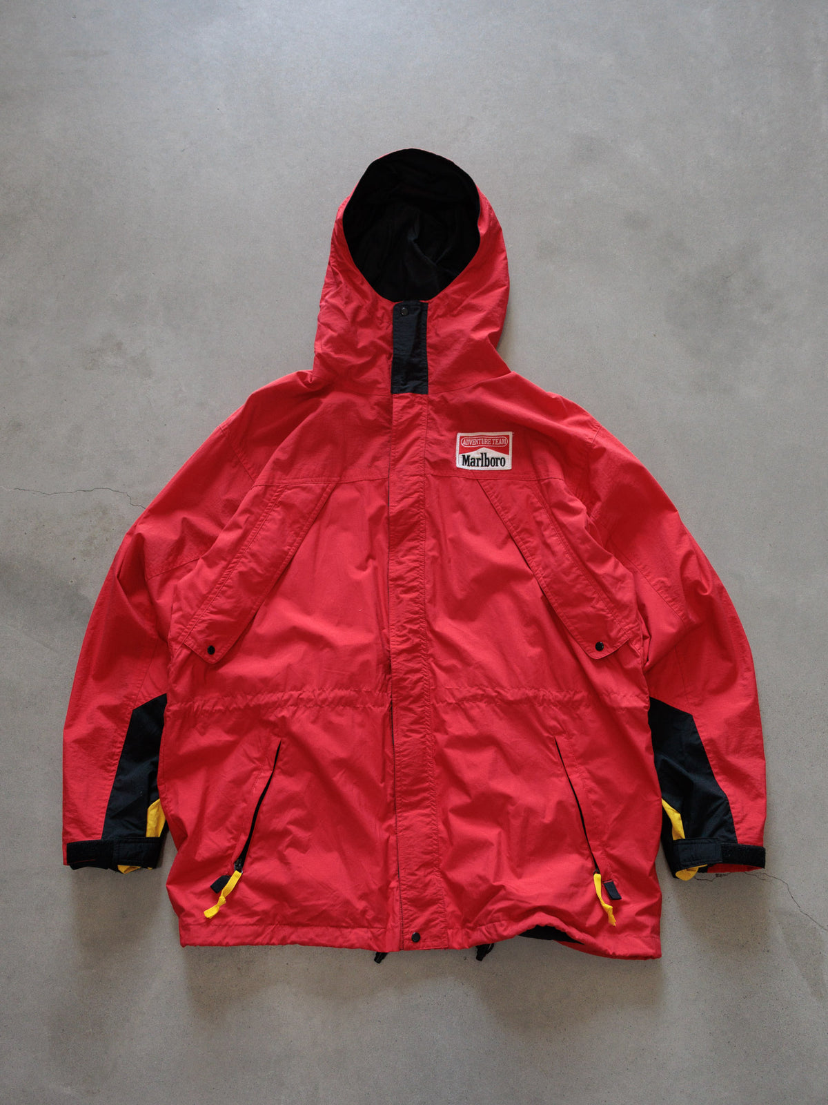 Vintage 90s Red Marlboro Adventure Team Windbreaker (L)
