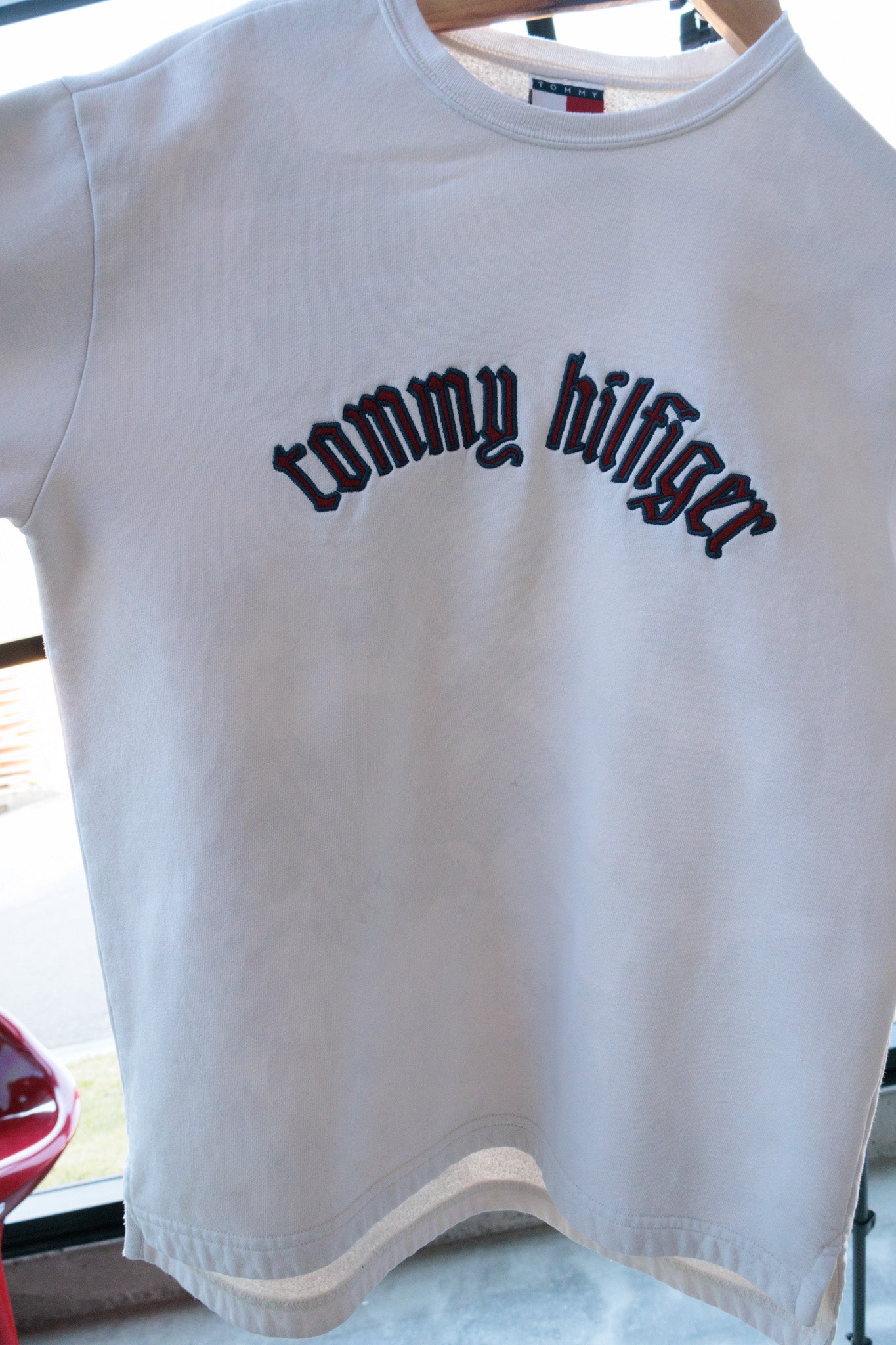 Vintage 90s White Tommy Hilfiger Sweatshirt (S)
