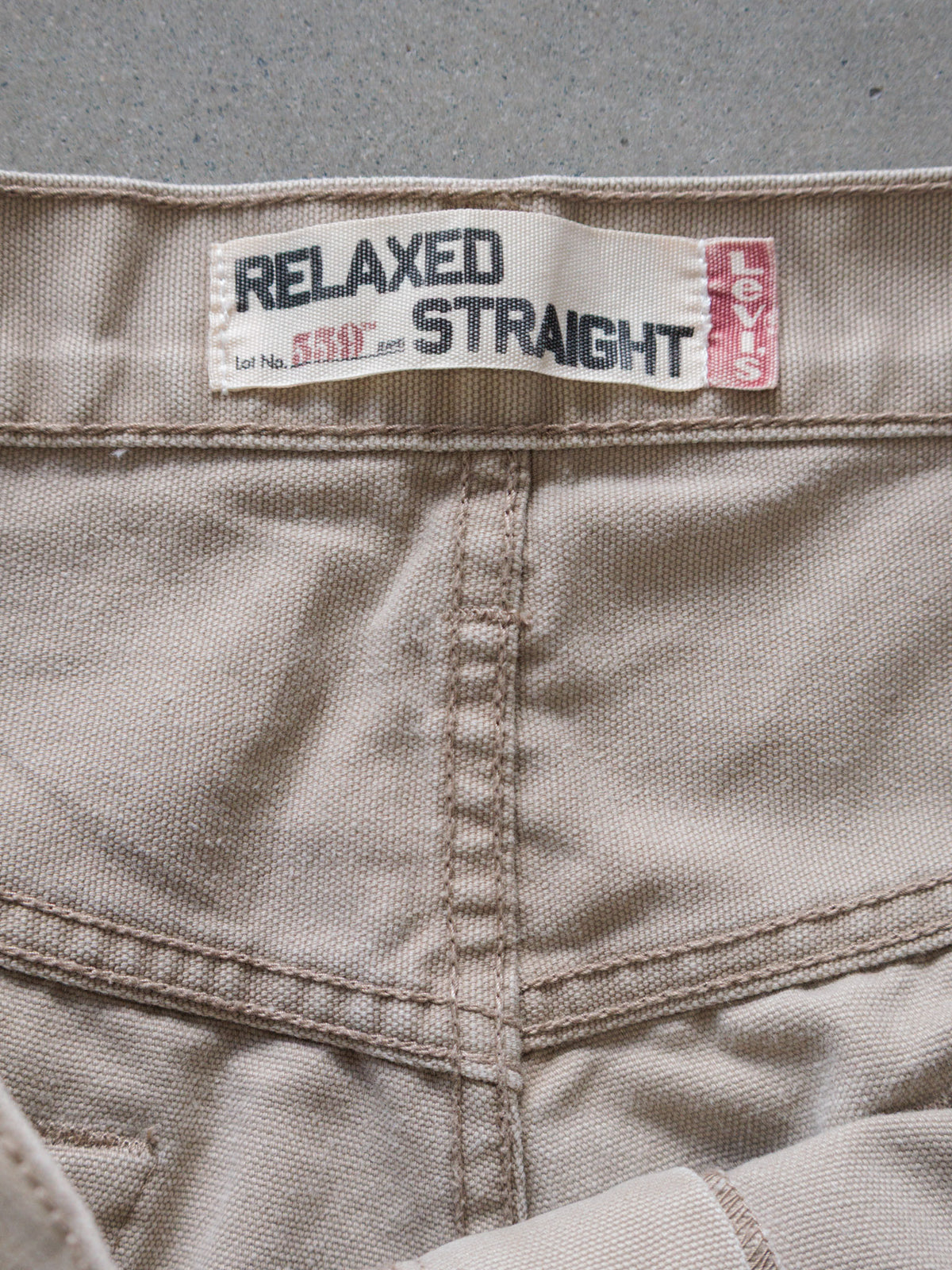 Vintage 00s Beige Levi's 559 Pants (W34)