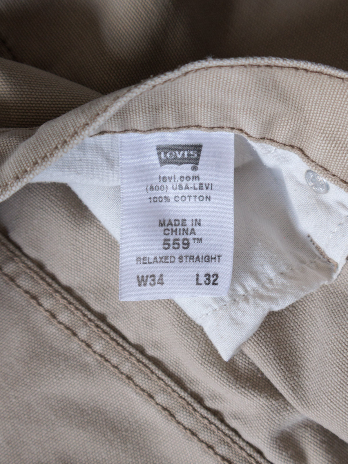 Vintage 00s Beige Levi's 559 Pants (W34)