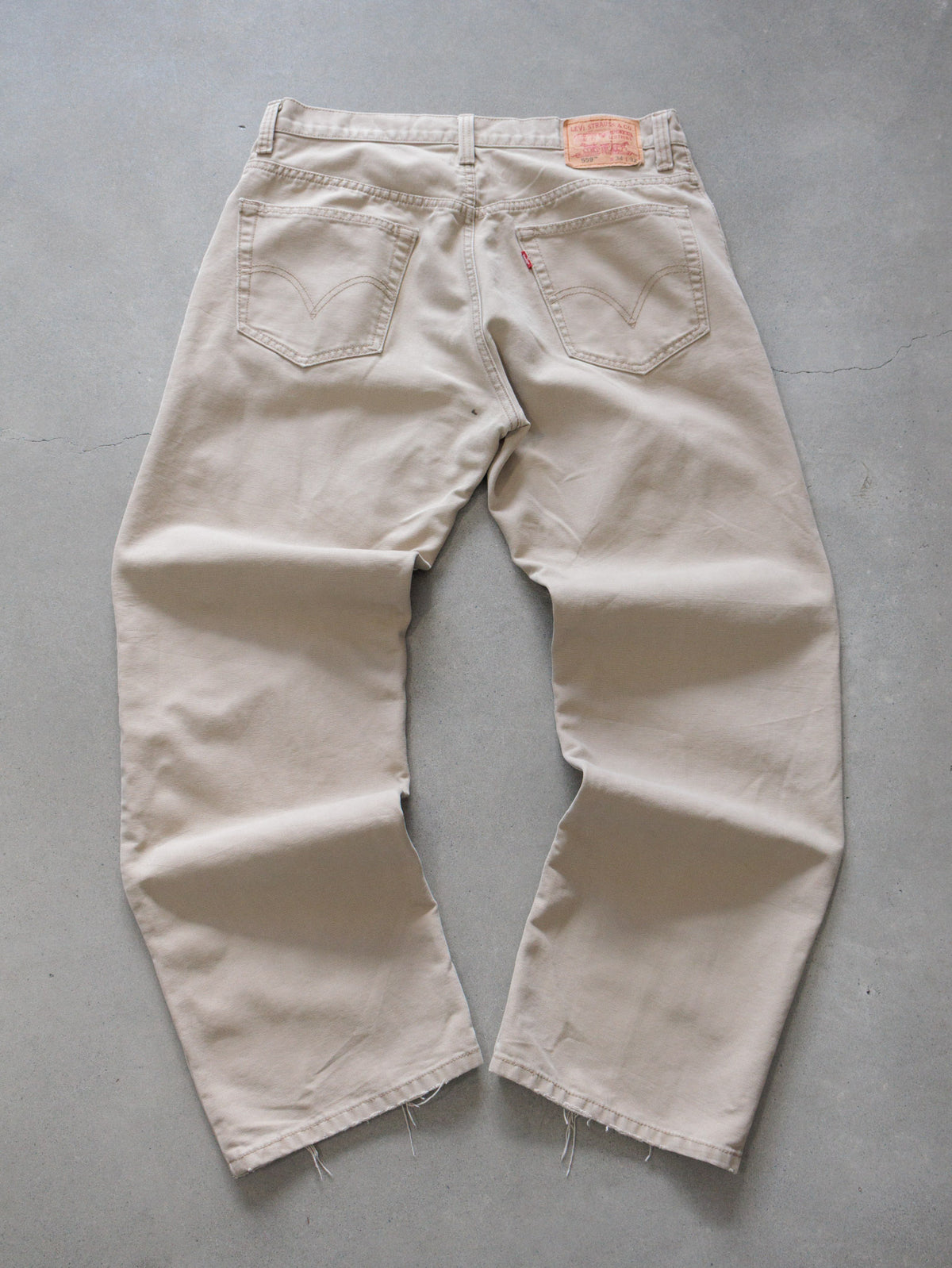 Vintage 00s Beige Levi's 559 Pants (W34)