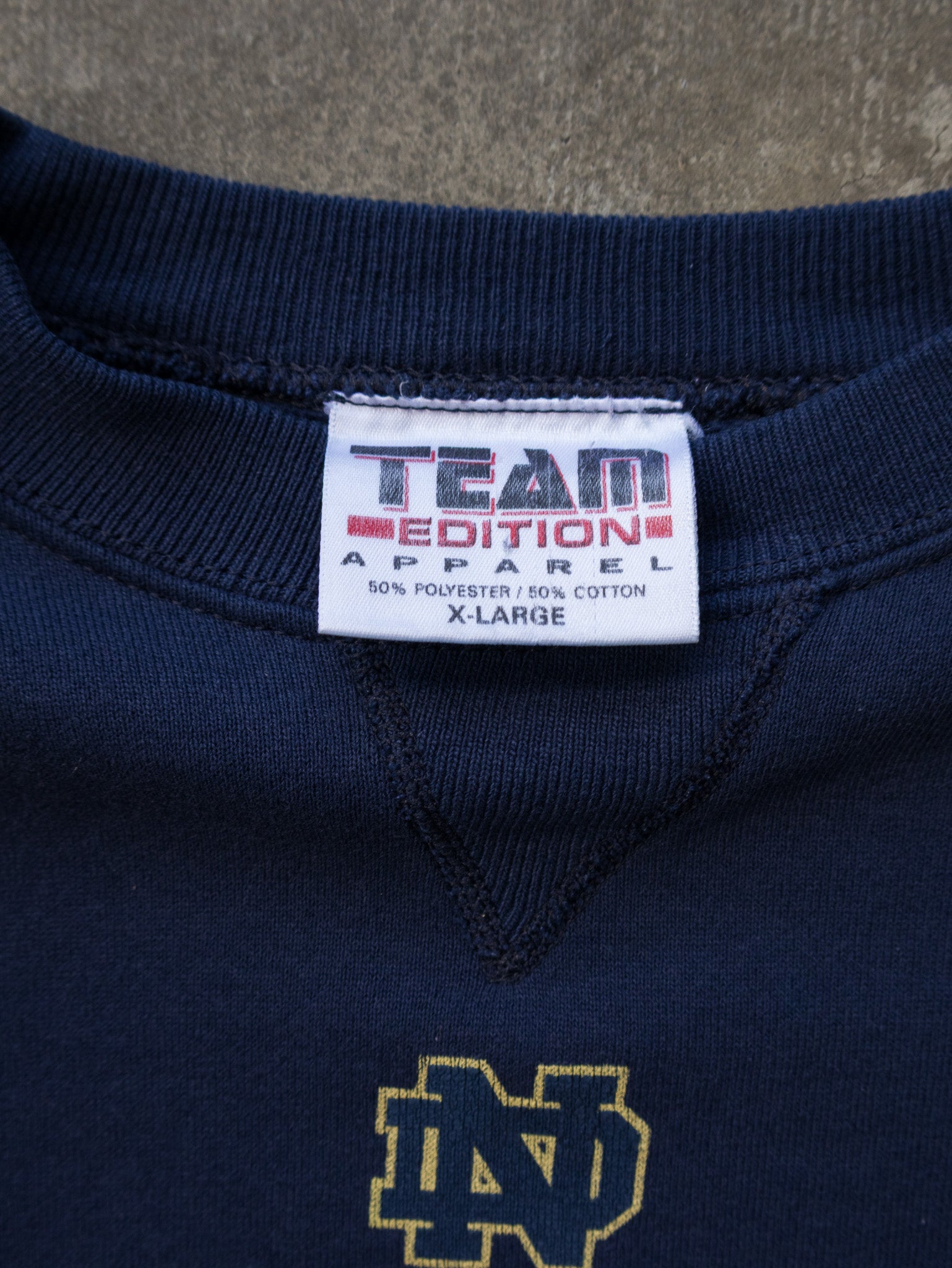 Vintage 90s Navy Notre Dame Fighting Irish Sweatshirt (XL)