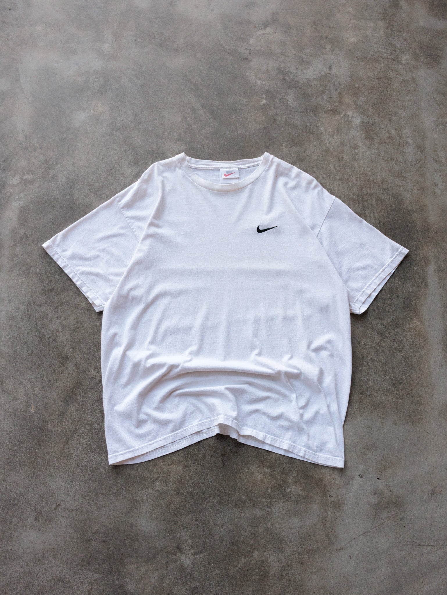 Vintage 90s White Nike Tee (L)
