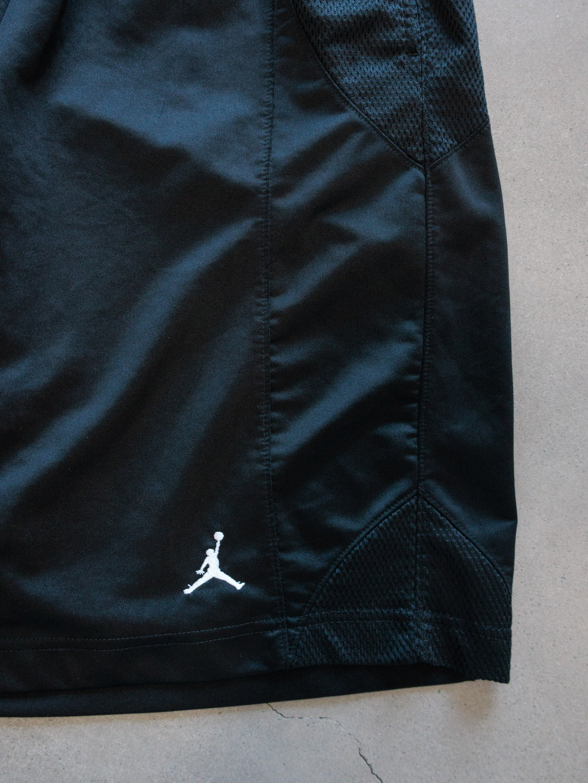 Vintage Black Jordan Basketball Shorts (L)