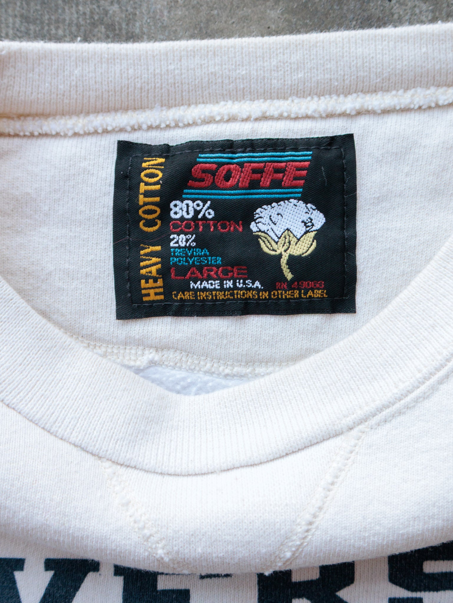 Vintage 90s Cream University of North Dakota Aviation Sweatshirt (L)