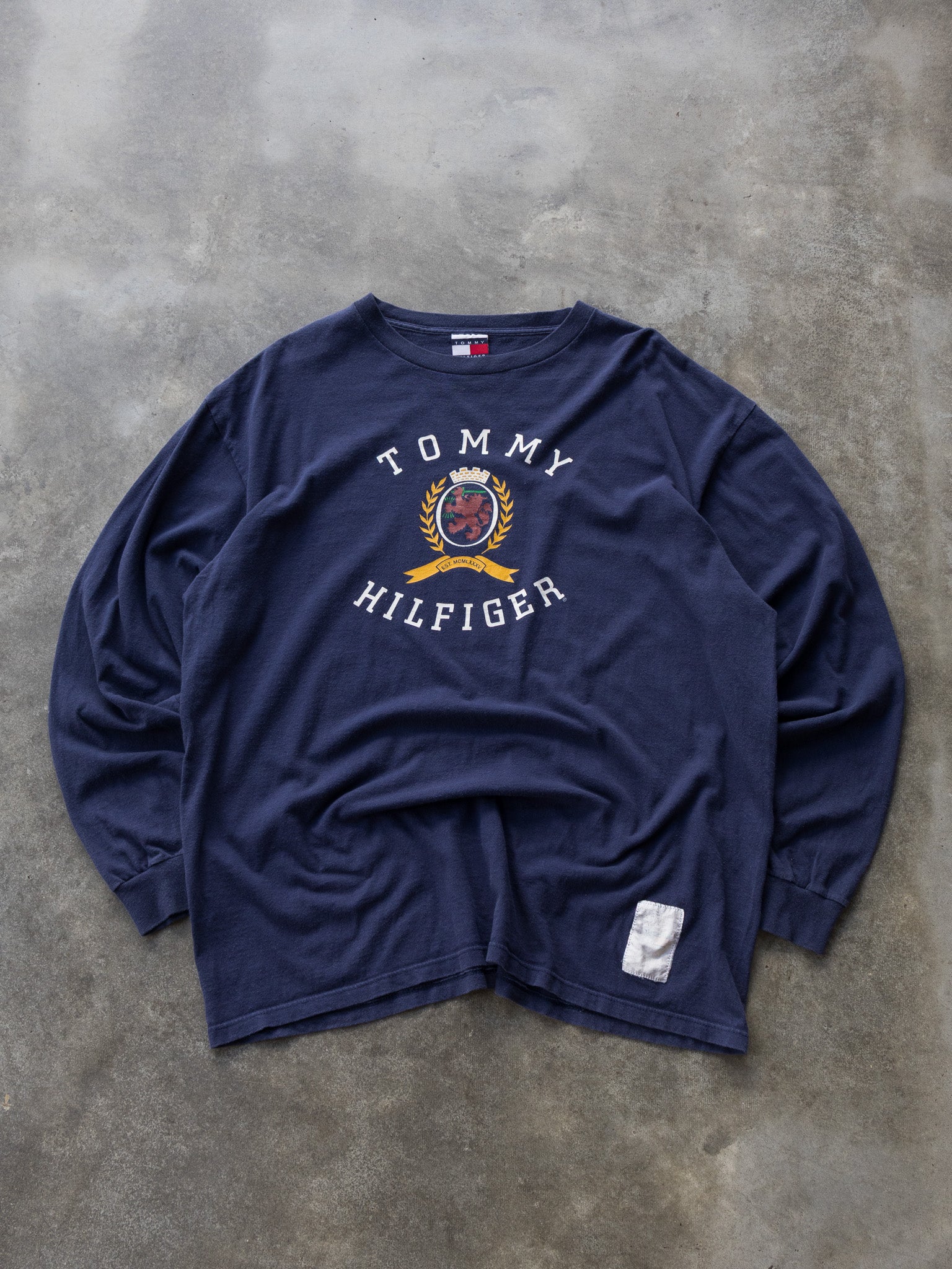 Vintage 90s Navy Tommy Hilfiger Spell Out Long Sleeve (XL)