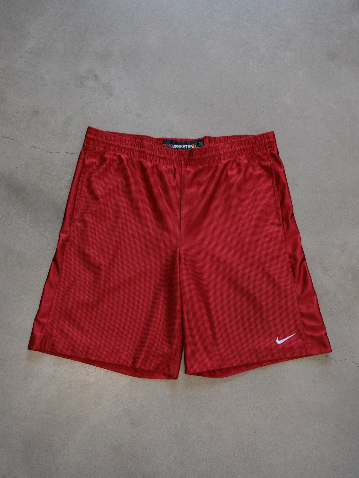Vintage 00s Red Nike Basketball Shorts (XL)