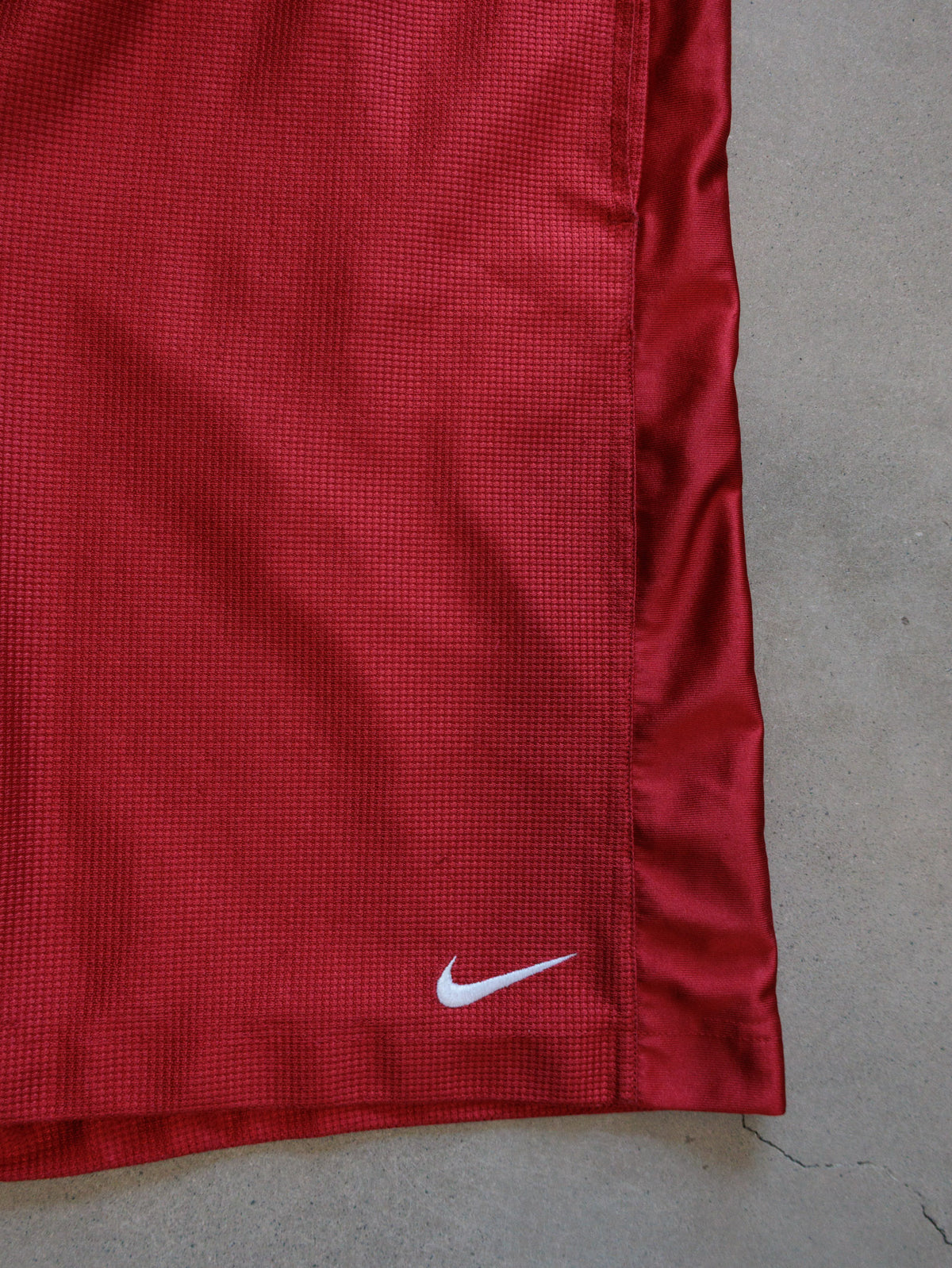 Vintage 00s Red Nike Basketball Shorts (XL)