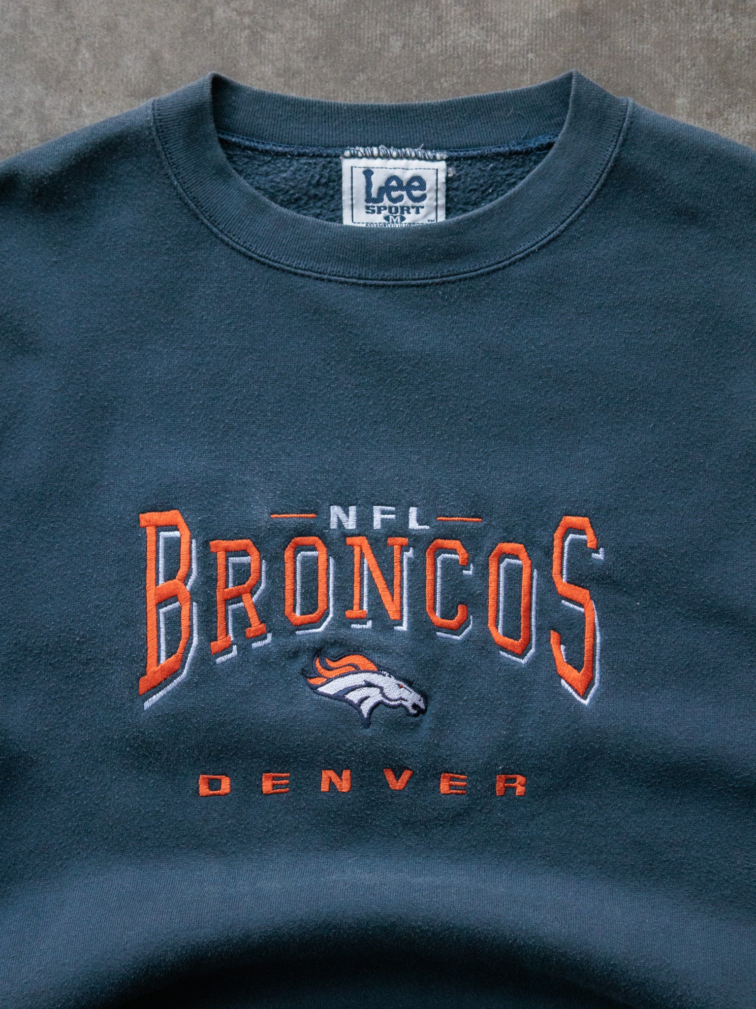 Vintage 90s Navy Lee Denver Broncos Sweatshirt (M)