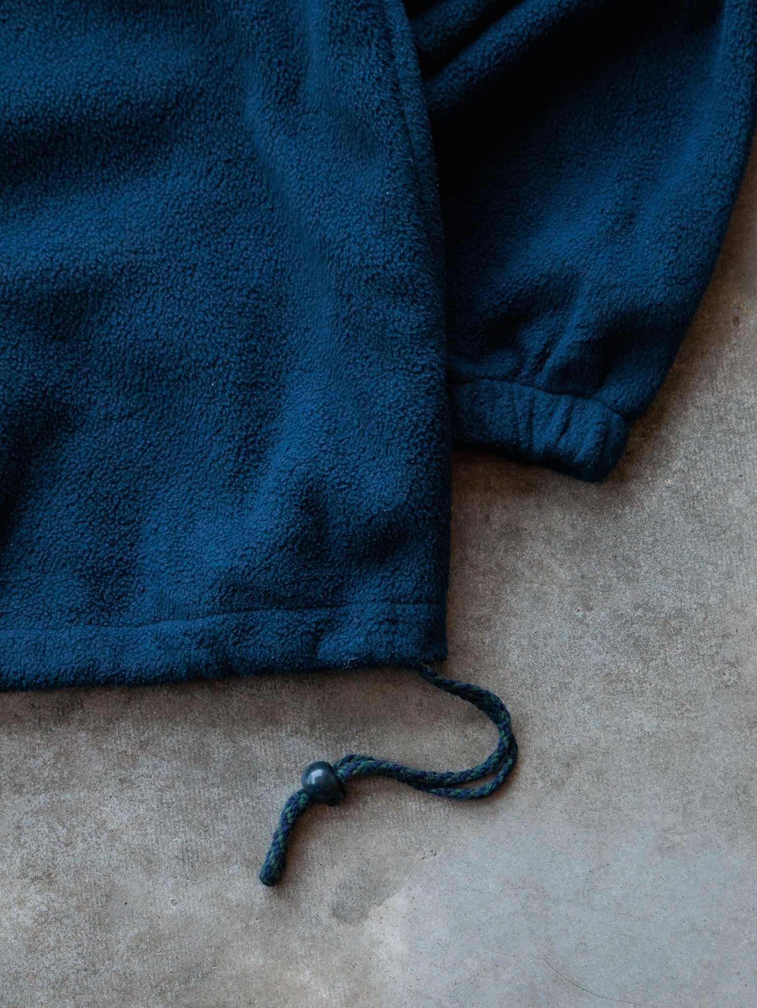 Vintage 90s Navy Izod Fleece Sweatshirt (M)