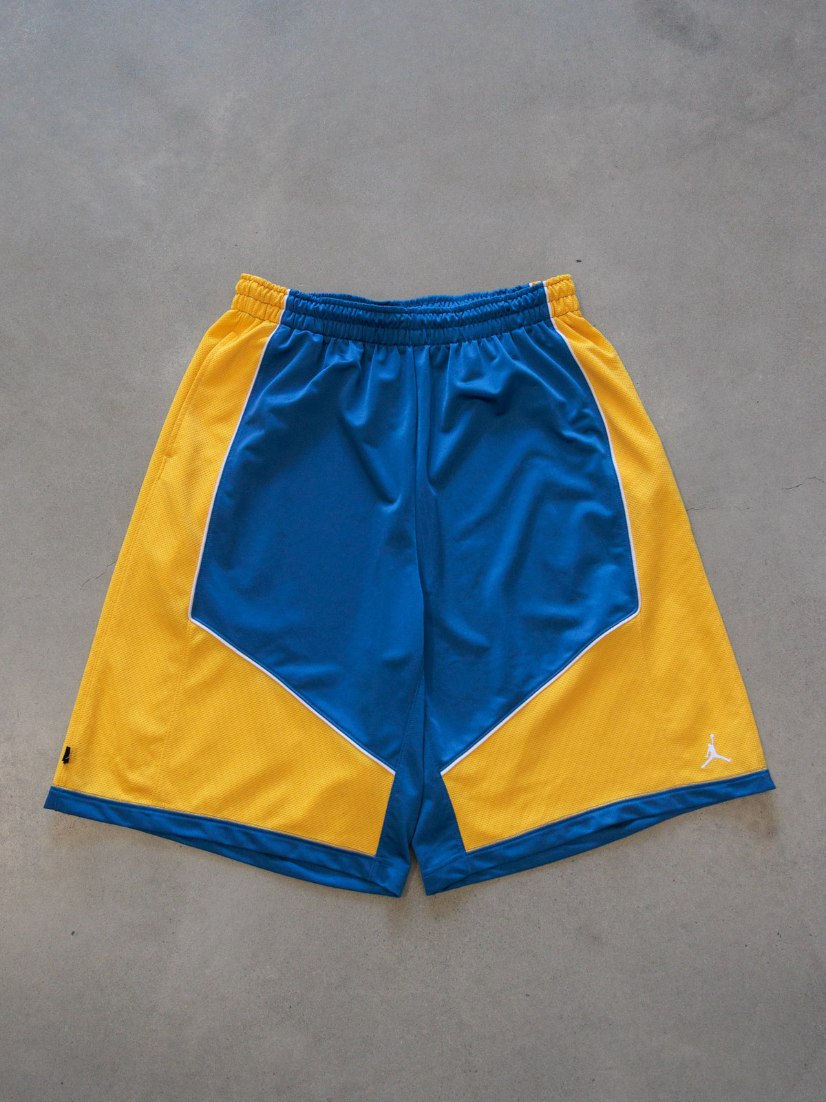 Vintage 00s Yellow Jordan Colourblock Basketball Shorts (XL)