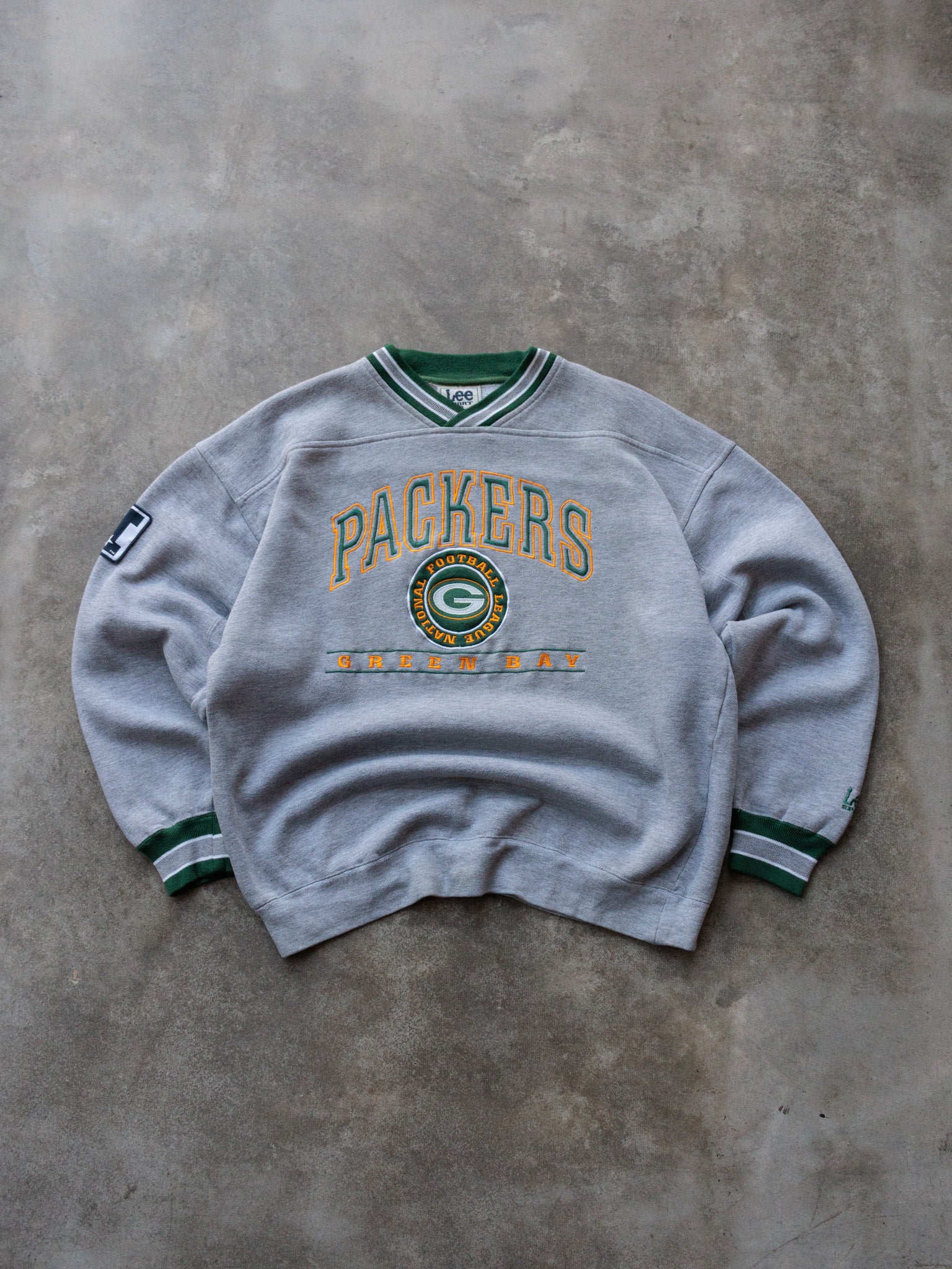 Vintage 90s Grey Green Bay Packers Lee Sport V-Neck Sweatshirt (L)
