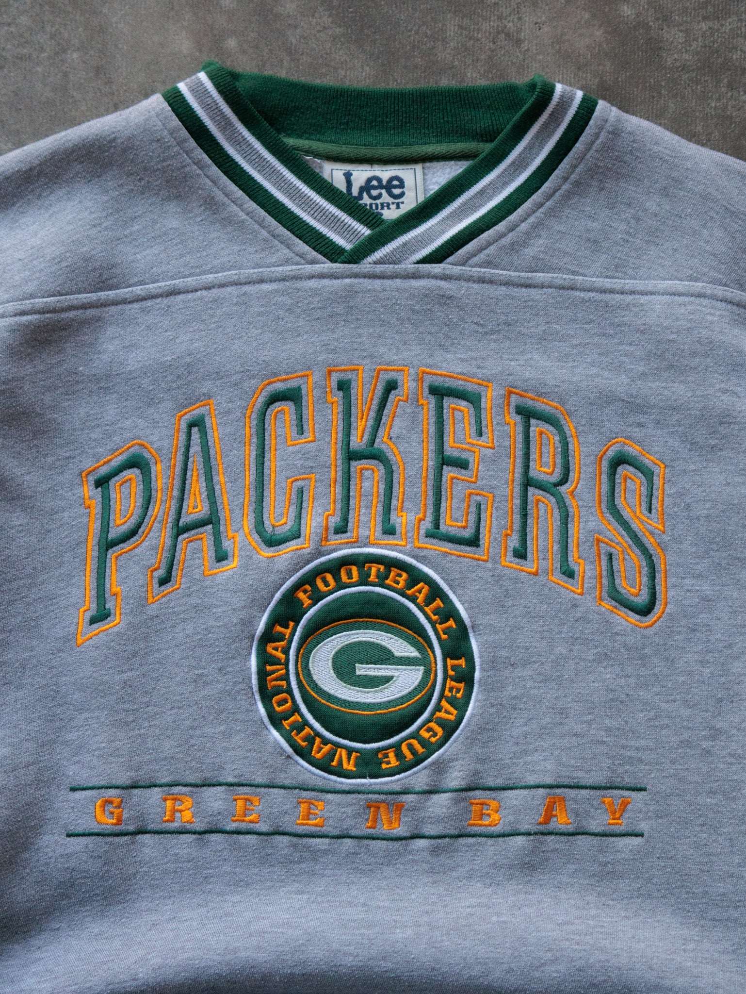 Vintage 90s Grey Green Bay Packers Lee Sport V-Neck Sweatshirt (L)