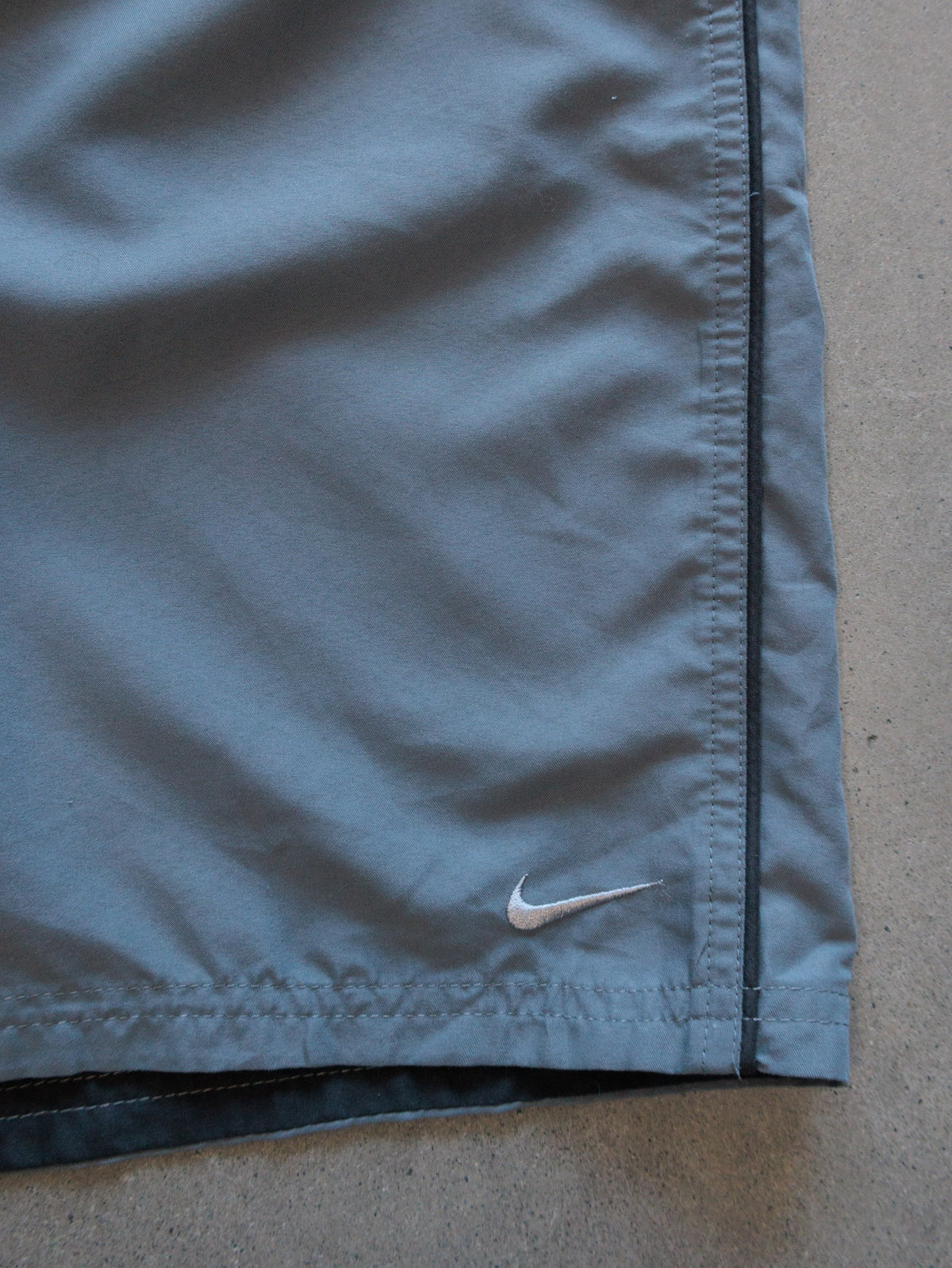 Vintage 00s Grey Nike Swim Shorts (XL)