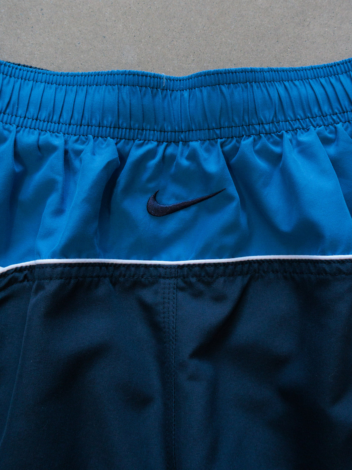 Vintage 00s Navy Nike Swim Shorts (M)