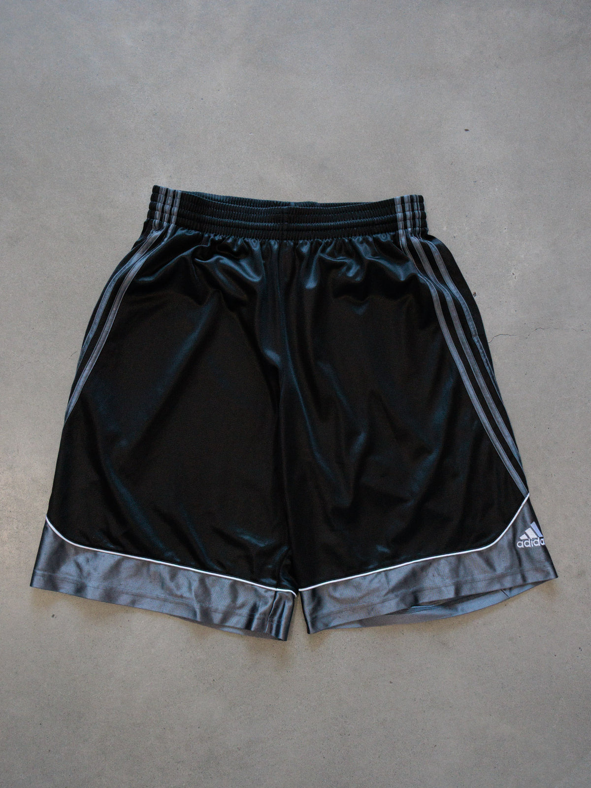 Vintage Black Adidas Shorts (XL)
