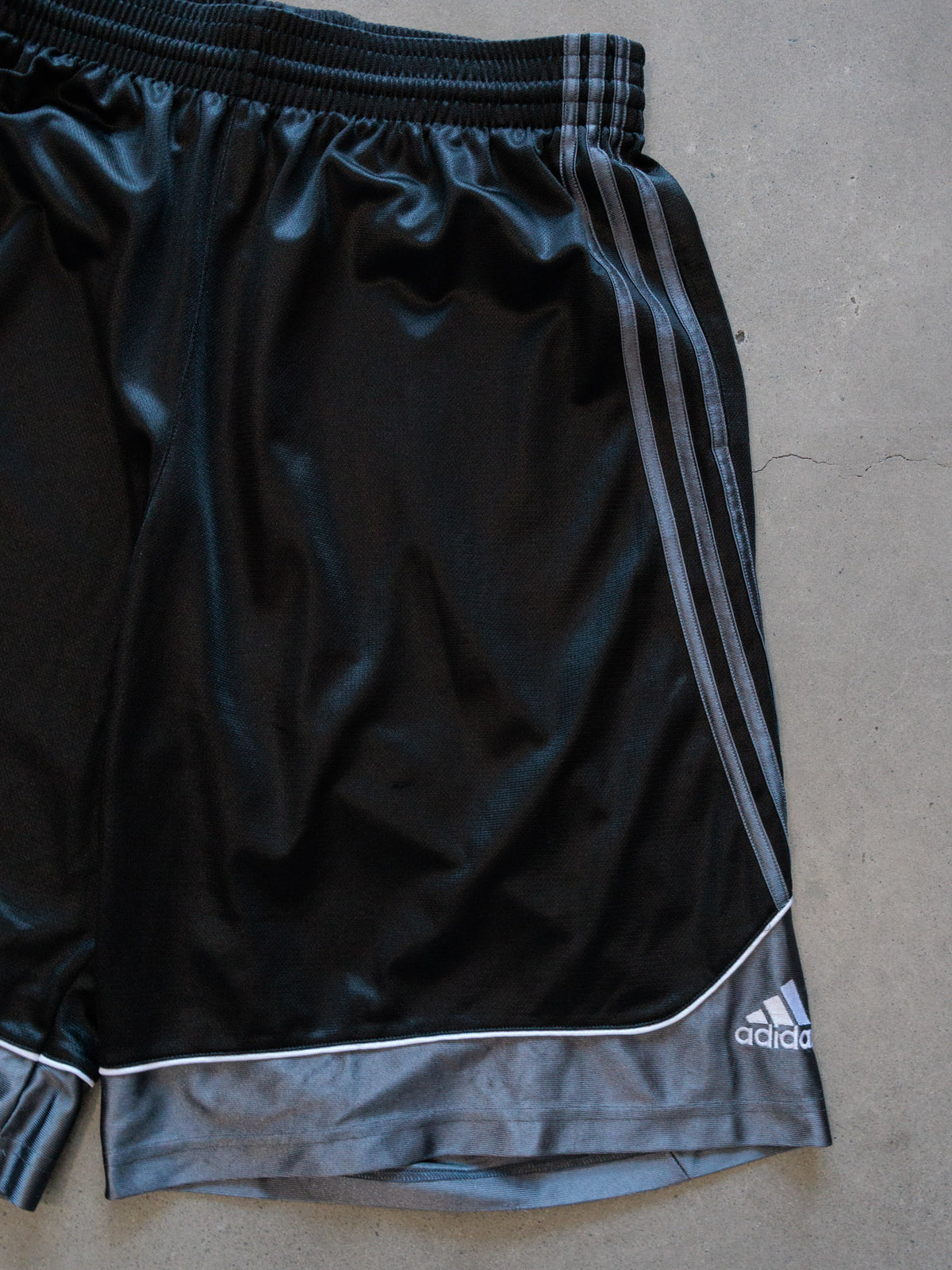 Vintage Black Adidas Shorts (XL)