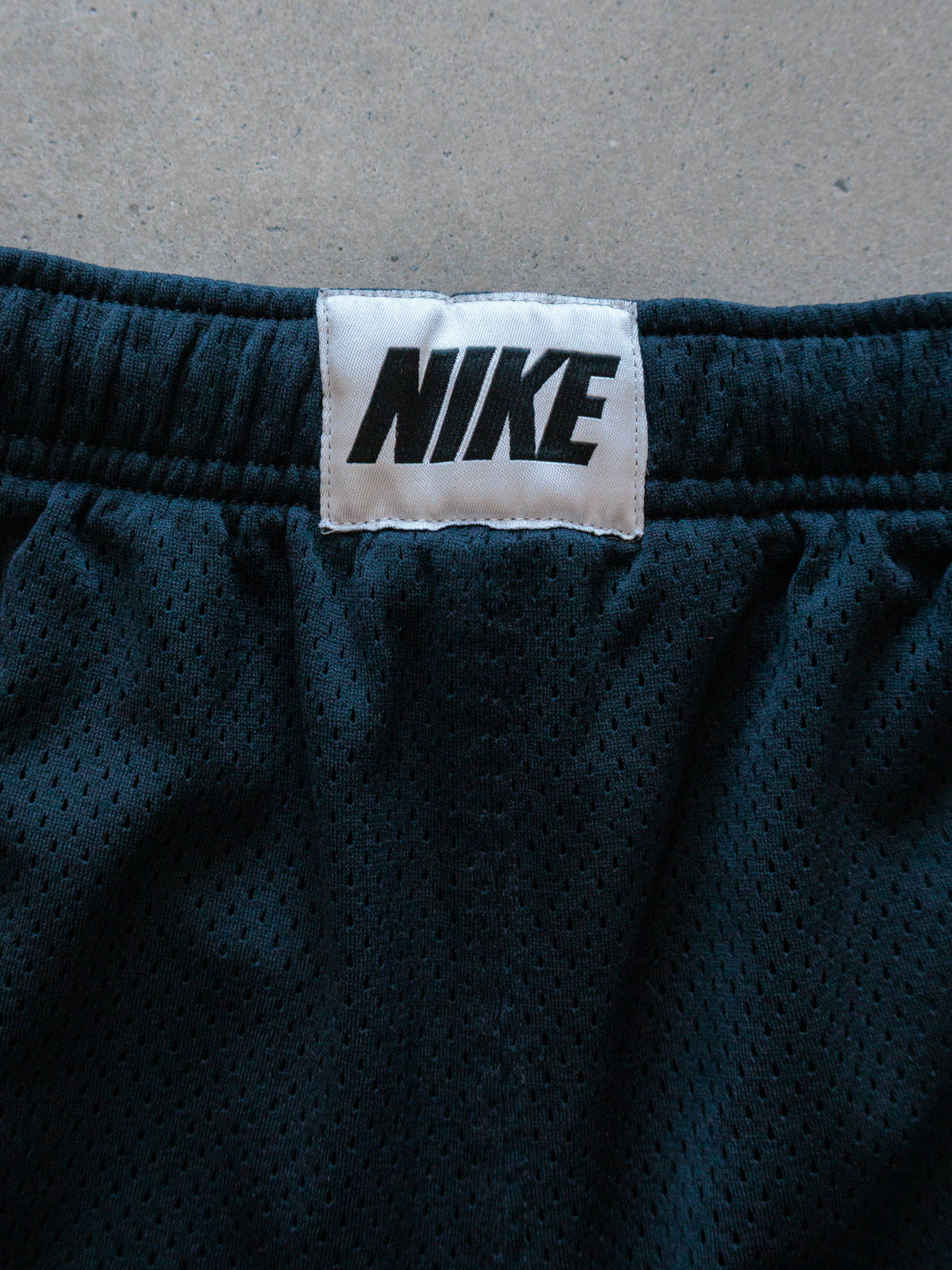 Vintage Green Nike Mesh Shorts (M)