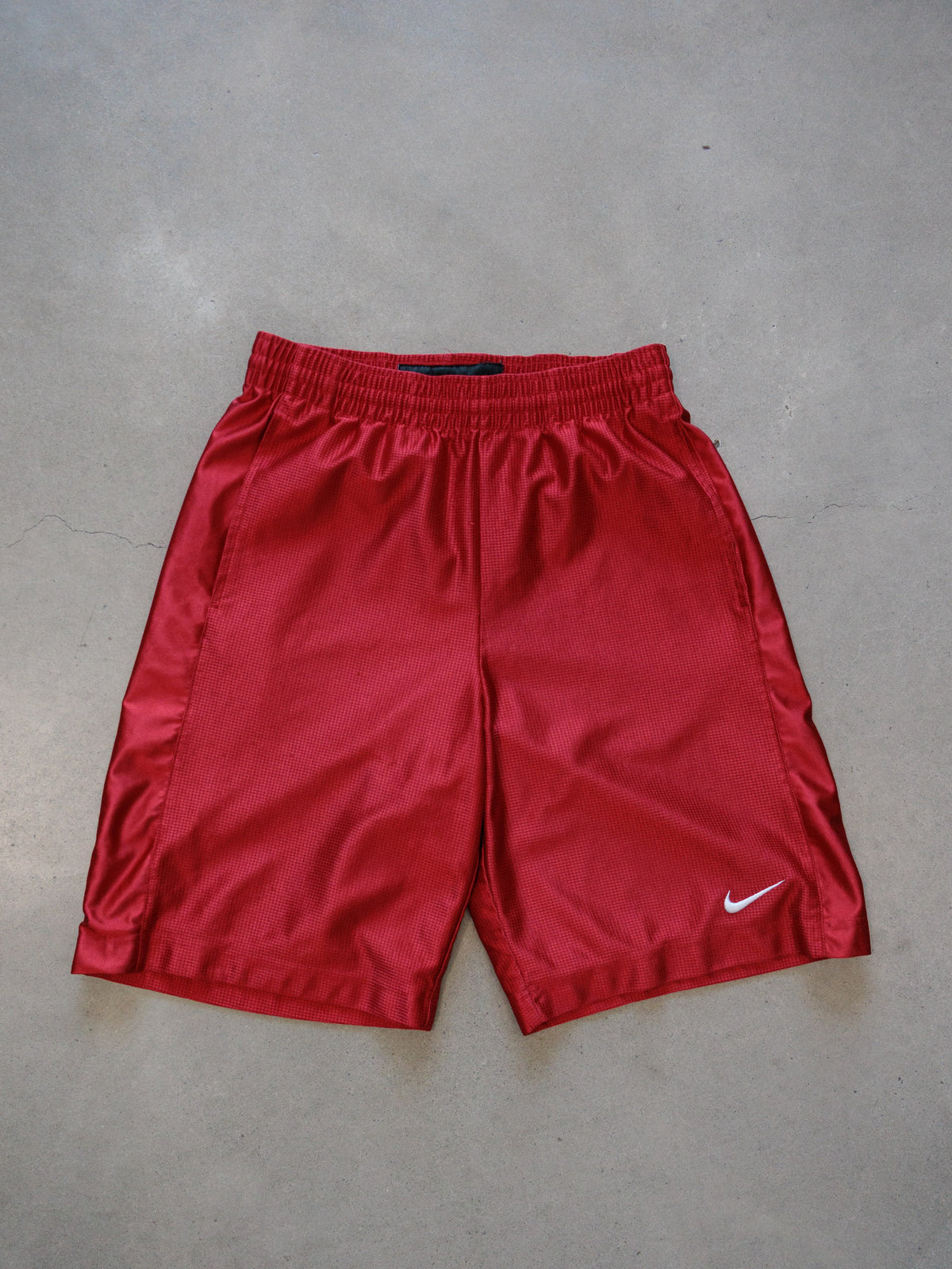 Vintage 00s Red Nike Basketball Shorts (S)