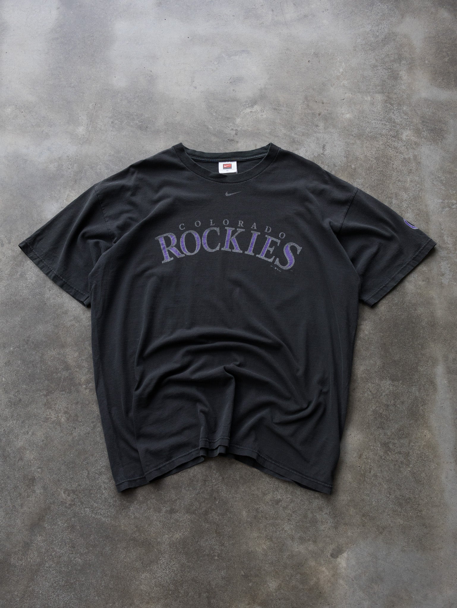 Vintage 2004 Black Nike Colorado Rockies Tee (XL)