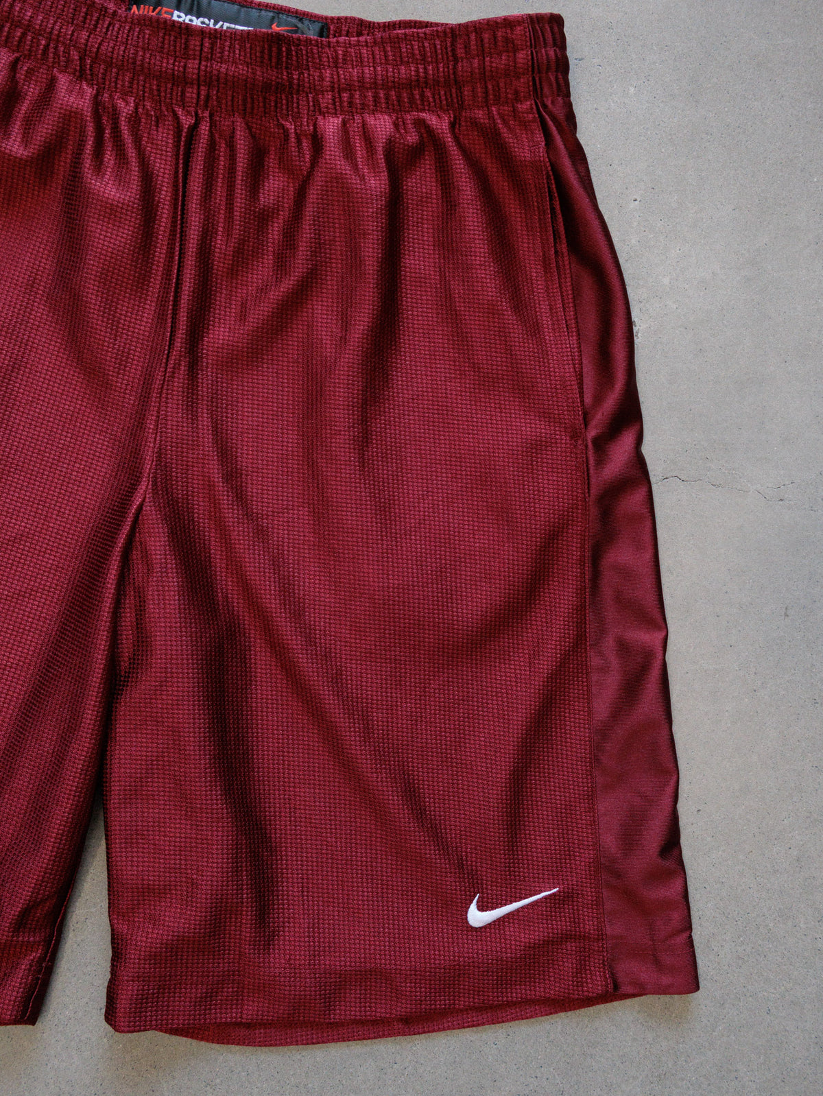 Vintage 00s Maroon Nike Basketball Shorts (M)
