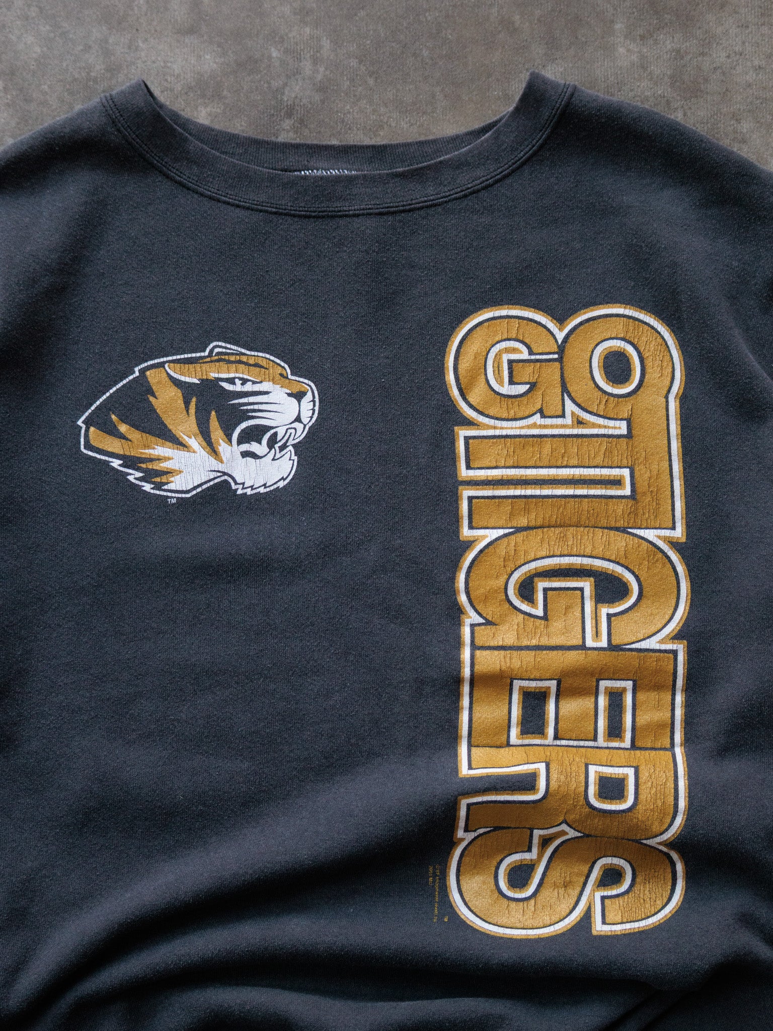 Vintage 2001 Black Missouri Tigers Sweatshirt (-)