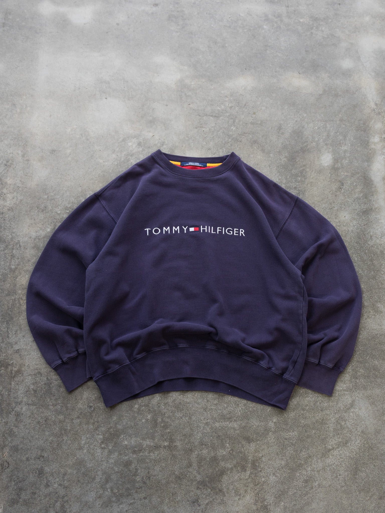 Vintage Navy Tommy Hilfiger Sweatshirt (L)